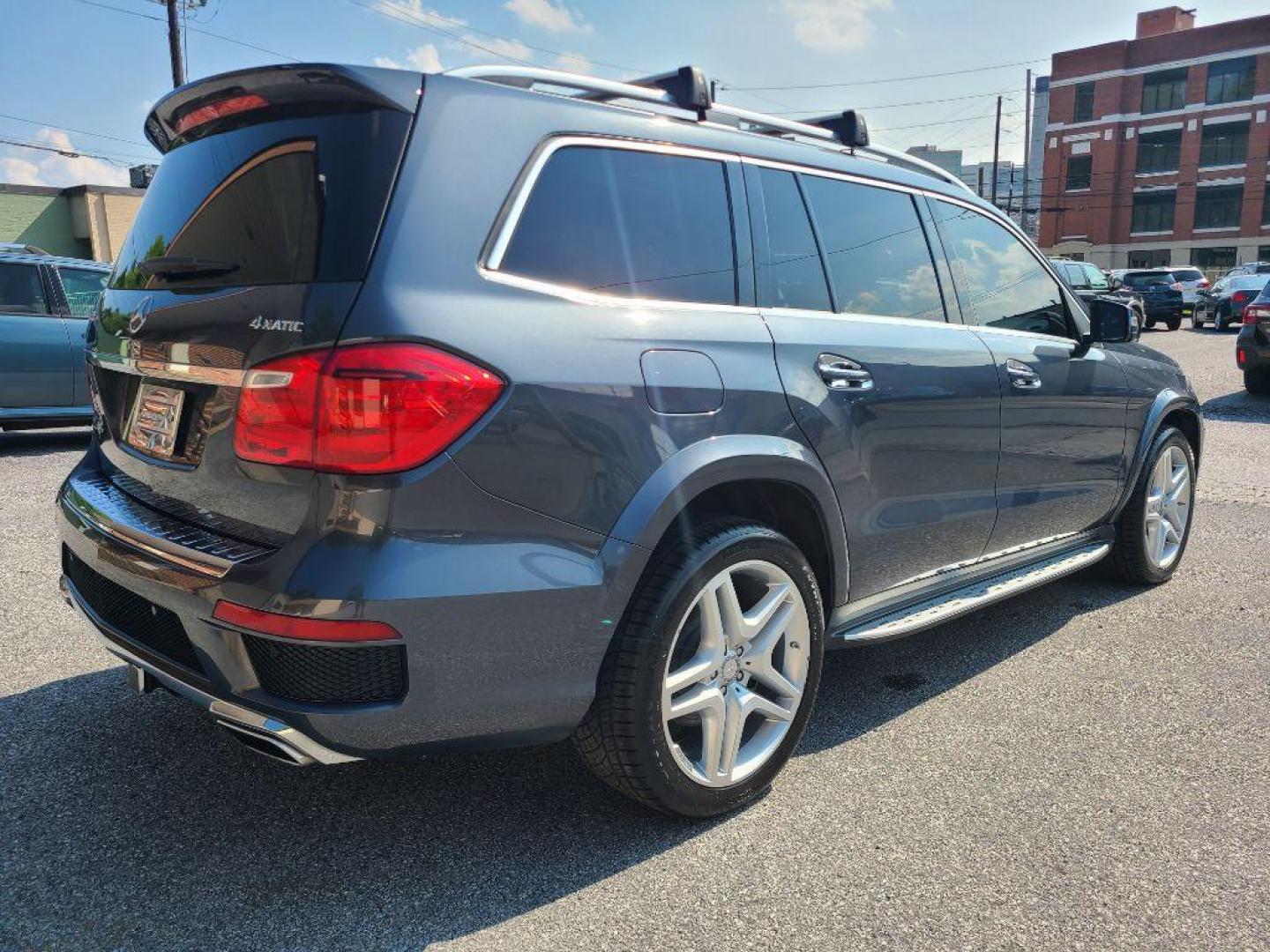 2014 GRAY MERCEDES-BENZ GL 550 4MATIC (4JGDF7DE4EA) with an 4.6L engine, Automatic transmission, located at 117 North Cameron Street, Harrisburg, PA, 17101, (717) 963-8962, 40.267021, -76.875351 - WE FINANCE!!! Good Credit/ Bad Credit/ No Credit - ALL Trade-Ins Welcomed!!! ***Guaranteed Credit Approval*** APPLY ONLINE or CALL us TODAY ;) Internet Prices and Marketplace Prices are SPECIAL discounted ***CASH DEALS*** Retail Prices are higher. Please call us to discuss your cash and finan - Photo#4