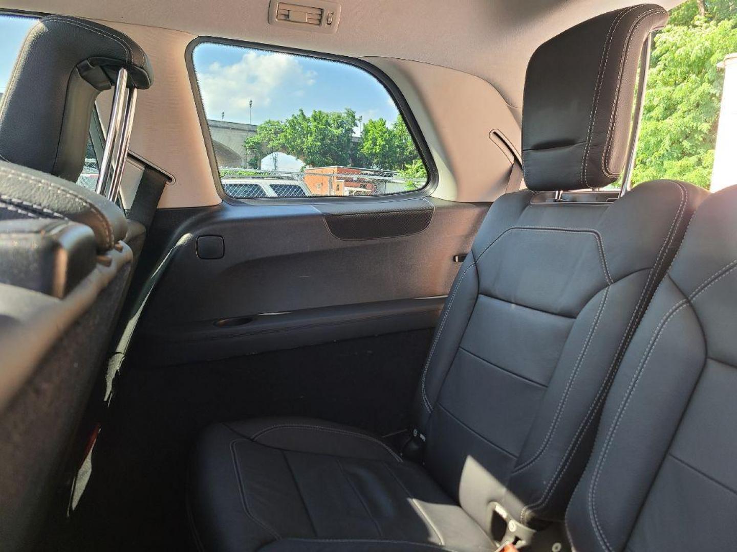 2014 GRAY MERCEDES-BENZ GL 550 4MATIC (4JGDF7DE4EA) with an 4.6L engine, Automatic transmission, located at 117 North Cameron Street, Harrisburg, PA, 17101, (717) 963-8962, 40.267021, -76.875351 - WE FINANCE!!! Good Credit/ Bad Credit/ No Credit - ALL Trade-Ins Welcomed!!! ***Guaranteed Credit Approval*** APPLY ONLINE or CALL us TODAY ;) Internet Prices and Marketplace Prices are SPECIAL discounted ***CASH DEALS*** Retail Prices are higher. Please call us to discuss your cash and finan - Photo#15
