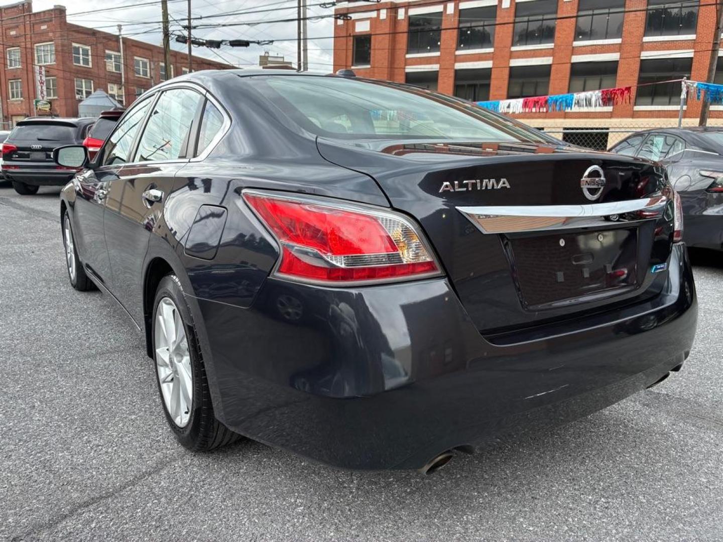 2014 GREY NISSAN ALTIMA 2.5 (1N4AL3AP8EC) with an 2.5L engine, Continuously Variable transmission, located at 117 North Cameron Street, Harrisburg, PA, 17101, (717) 963-8962, 40.267021, -76.875351 - Photo#2