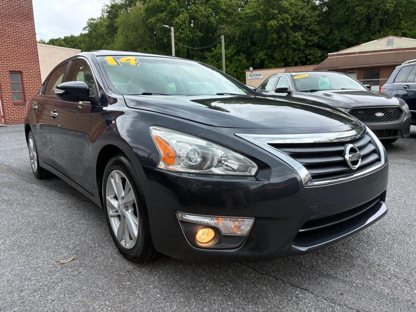 2014 GREY NISSAN ALTIMA 2.5 (1N4AL3AP8EC) with an 2.5L engine, Continuously Variable transmission, located at 117 North Cameron Street, Harrisburg, PA, 17101, (717) 963-8962, 40.267021, -76.875351 - Photo#6