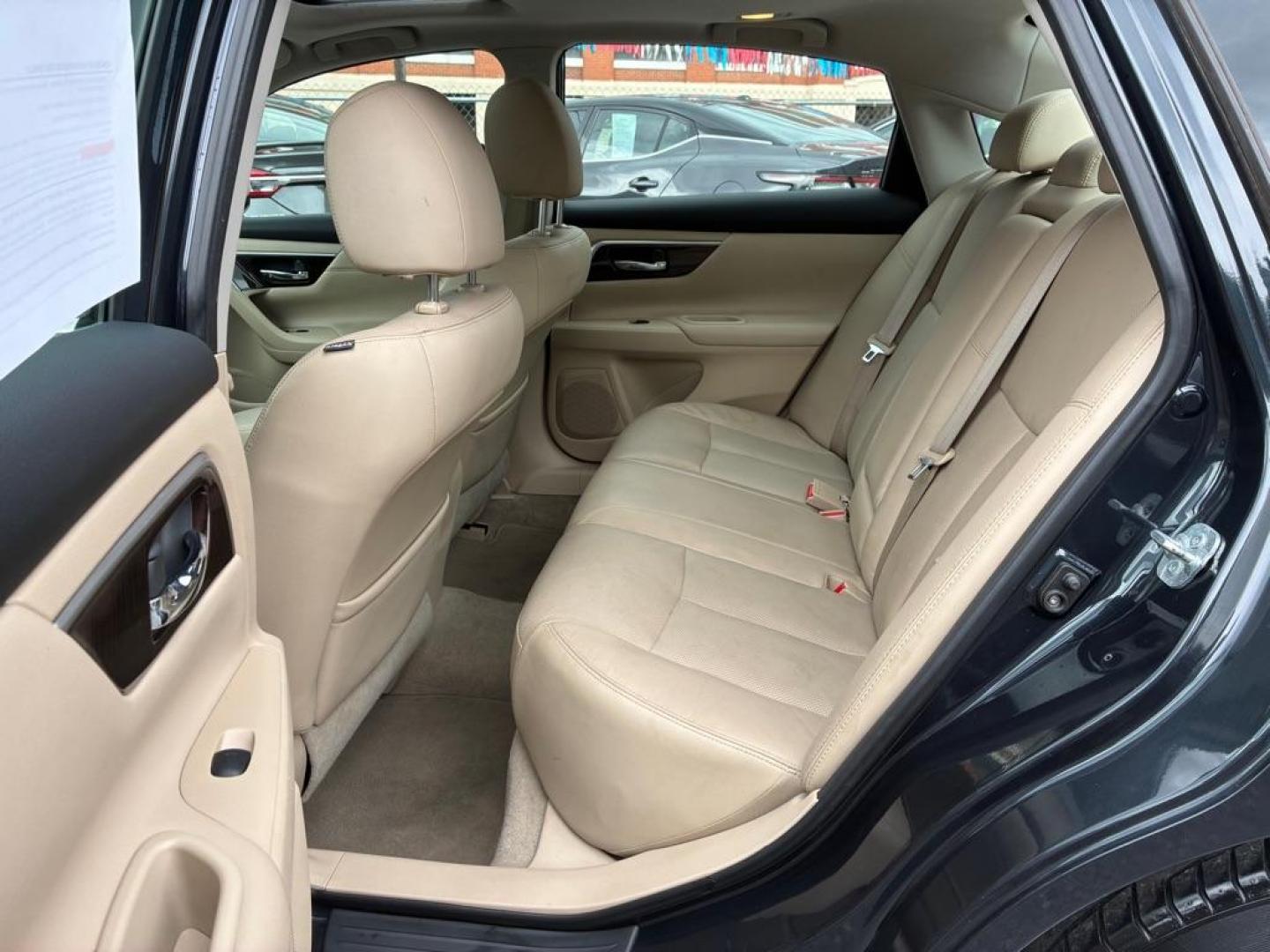 2014 GREY NISSAN ALTIMA 2.5 (1N4AL3AP8EC) with an 2.5L engine, Continuously Variable transmission, located at 117 North Cameron Street, Harrisburg, PA, 17101, (717) 963-8962, 40.267021, -76.875351 - Photo#11