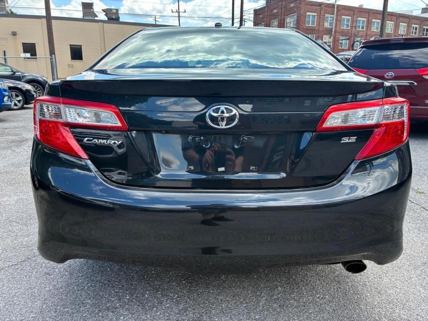 2014 GRAY TOYOTA CAMRY L (4T1BF1FK0EU) with an 2.5L engine, Automatic transmission, located at 117 North Cameron Street, Harrisburg, PA, 17101, (717) 963-8962, 40.267021, -76.875351 - WE FINANCE!!! MOST vehicles are available for financing. Good Credit/ Challenged Credit/ No Credit - ALL Trade-Ins Welcomed!!! APPLY ONLINE or CALL us TODAY Please call us to discuss your cash and/or financing options. Thanks for checking our inventory! We're here to help. - Photo#3
