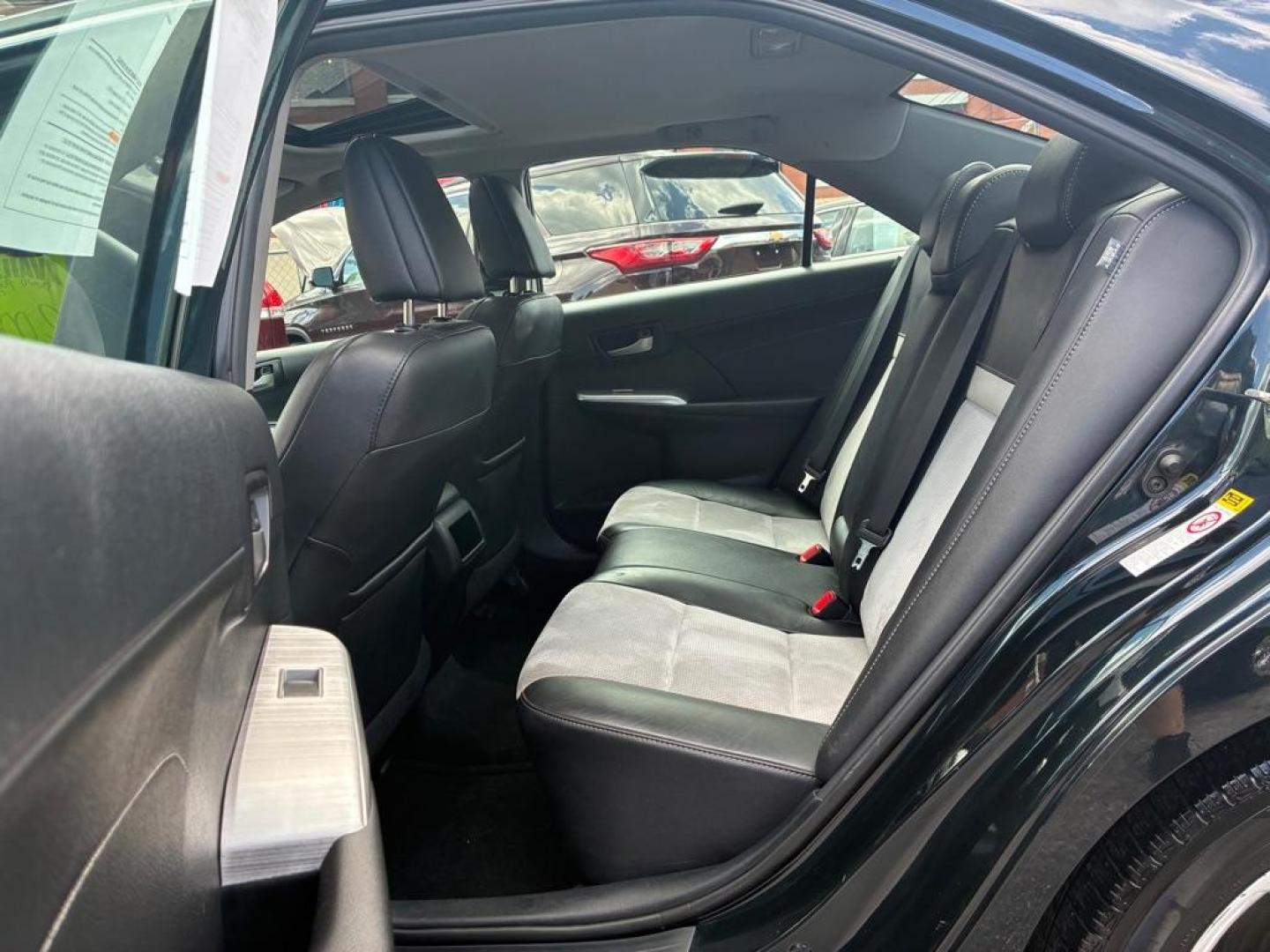 2014 GRAY TOYOTA CAMRY L (4T1BF1FK0EU) with an 2.5L engine, Automatic transmission, located at 117 North Cameron Street, Harrisburg, PA, 17101, (717) 963-8962, 40.267021, -76.875351 - WE FINANCE!!! MOST vehicles are available for financing. Good Credit/ Challenged Credit/ No Credit - ALL Trade-Ins Welcomed!!! APPLY ONLINE or CALL us TODAY Please call us to discuss your cash and/or financing options. Thanks for checking our inventory! We're here to help. - Photo#11