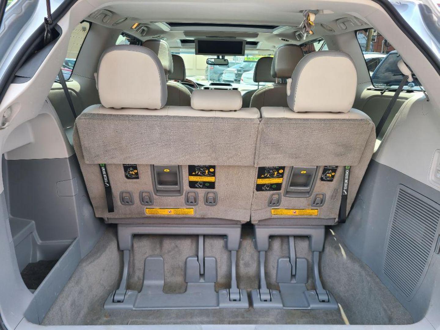 2014 SILVER TOYOTA SIENNA limited (5TDDK3DC7ES) with an 3.5L engine, Automatic transmission, located at 7981 Paxton Street, Harrisburg, PA, 17111, (717) 561-2926, 40.261490, -76.749229 - Photo#11
