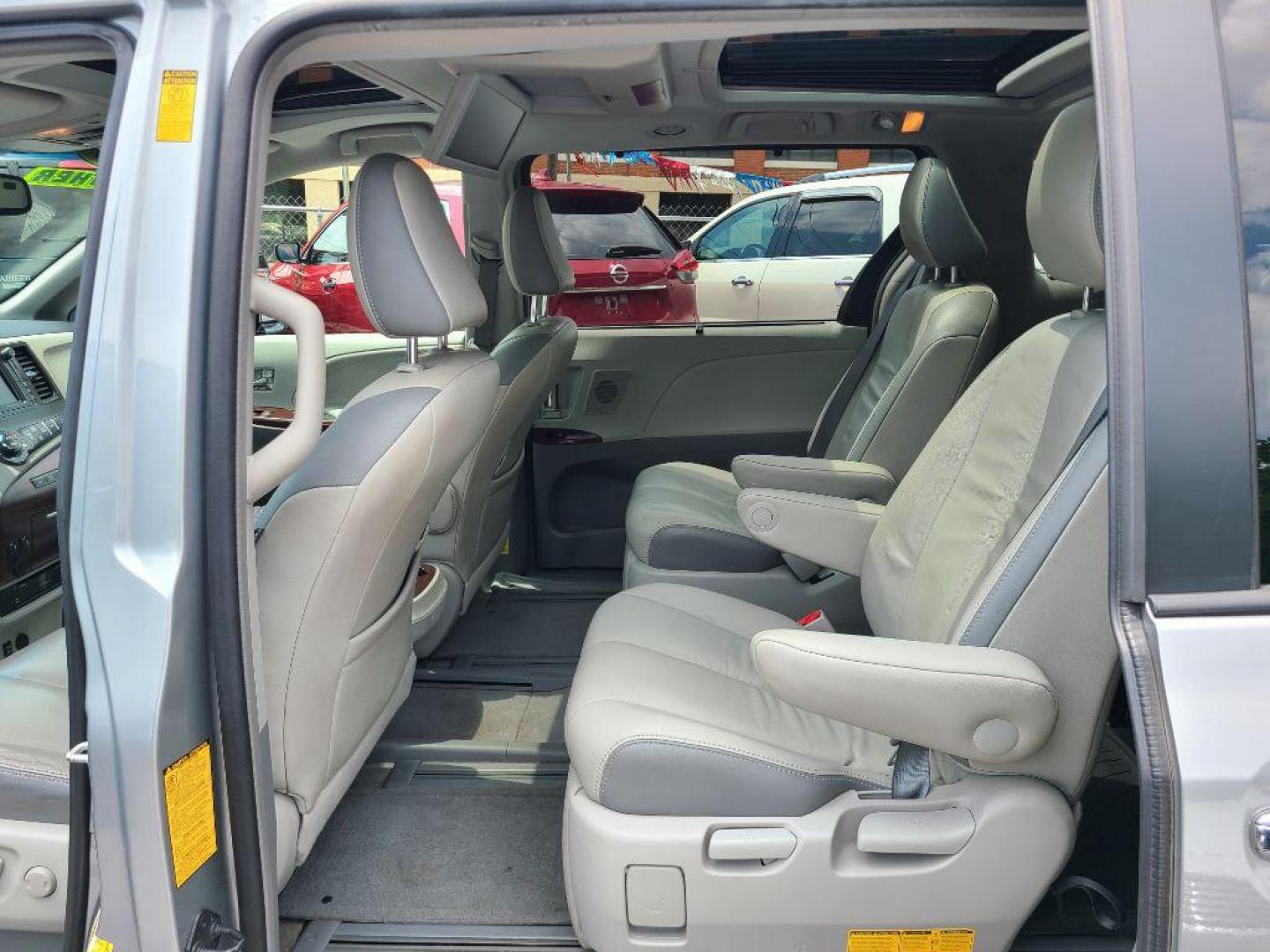 2014 SILVER TOYOTA SIENNA limited (5TDDK3DC7ES) with an 3.5L engine, Automatic transmission, located at 7981 Paxton Street, Harrisburg, PA, 17111, (717) 561-2926, 40.261490, -76.749229 - Photo#16