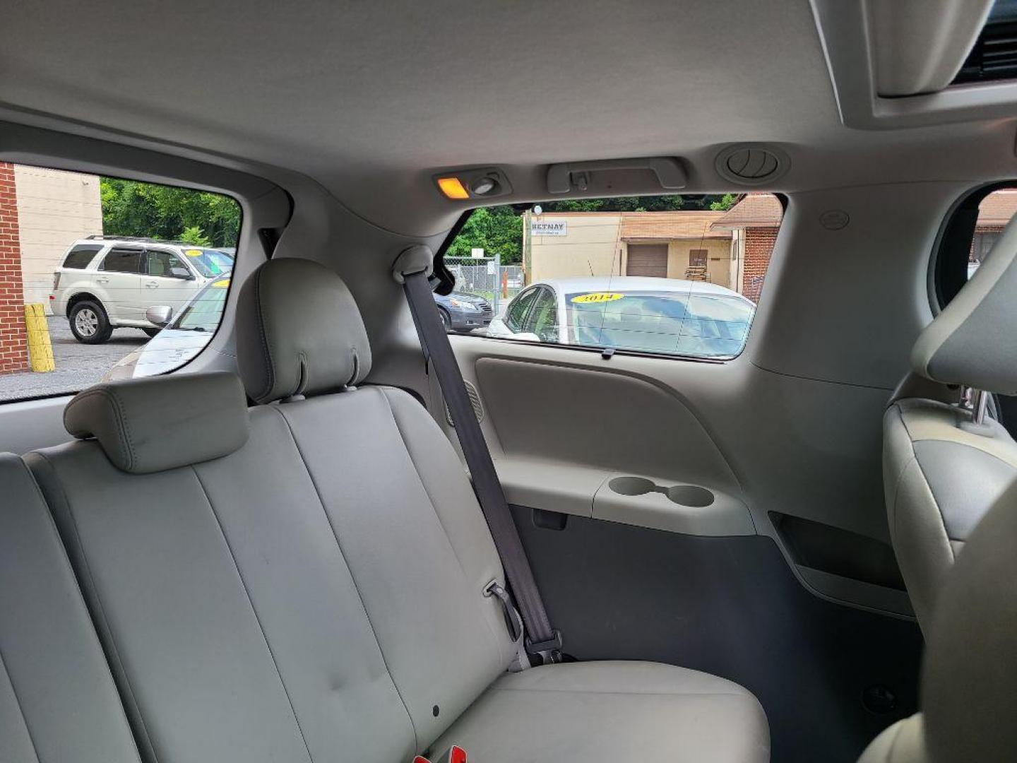 2014 SILVER TOYOTA SIENNA limited (5TDDK3DC7ES) with an 3.5L engine, Automatic transmission, located at 7981 Paxton Street, Harrisburg, PA, 17111, (717) 561-2926, 40.261490, -76.749229 - Photo#18