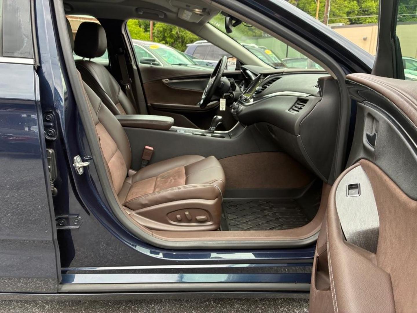 2015 BLUE CHEVROLET IMPALA LT (2G1125S36F9) with an 3.6L engine, Automatic transmission, located at 117 North Cameron Street, Harrisburg, PA, 17101, (717) 963-8962, 40.267021, -76.875351 - WE FINANCE!!! Good Credit/ Challenged Credit/ No Credit - ALL Trade-Ins Welcomed!!! APPLY ONLINE or CALL us TODAY ;) Please call us to discuss your cash and/or financing options. - Photo#8