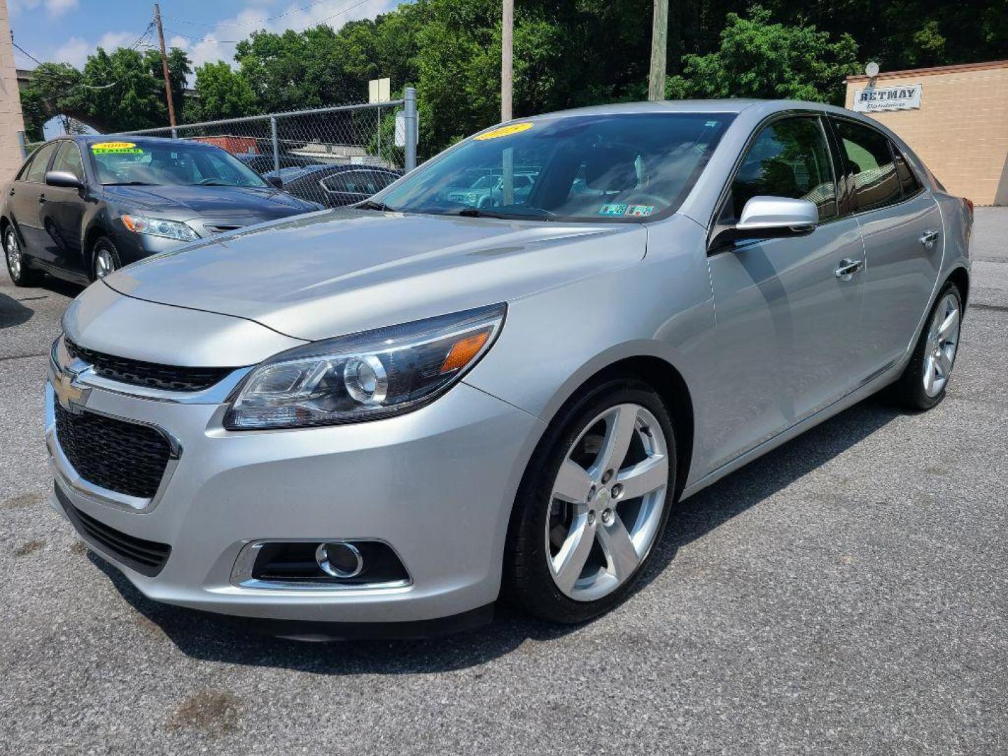 2015 SILVER CHEVROLET MALIBU LTZ (1G11G5SX7FF) with an 2.0L engine, Automatic transmission, located at 117 North Cameron Street, Harrisburg, PA, 17101, (717) 963-8962, 40.267021, -76.875351 - WE FINANCE!!! Good Credit/ Bad Credit/ No Credit - ALL Trade-Ins Welcomed!!! ***Guaranteed Credit Approval*** APPLY ONLINE or CALL us TODAY ;) Internet Prices and Marketplace Prices are SPECIAL discounted ***CASH DEALS*** Retail Prices are higher. Please call us to discuss your cash and finan - Photo#0