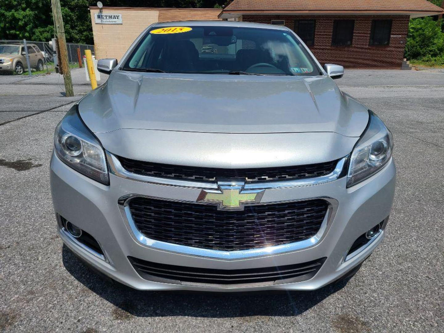 2015 SILVER CHEVROLET MALIBU LTZ (1G11G5SX7FF) with an 2.0L engine, Automatic transmission, located at 117 North Cameron Street, Harrisburg, PA, 17101, (717) 963-8962, 40.267021, -76.875351 - WE FINANCE!!! Good Credit/ Bad Credit/ No Credit - ALL Trade-Ins Welcomed!!! ***Guaranteed Credit Approval*** APPLY ONLINE or CALL us TODAY ;) Internet Prices and Marketplace Prices are SPECIAL discounted ***CASH DEALS*** Retail Prices are higher. Please call us to discuss your cash and finan - Photo#7