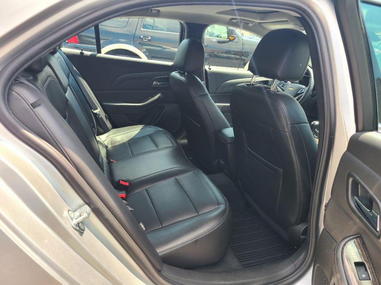2015 SILVER CHEVROLET MALIBU LTZ (1G11G5SX7FF) with an 2.0L engine, Automatic transmission, located at 117 North Cameron Street, Harrisburg, PA, 17101, (717) 963-8962, 40.267021, -76.875351 - WE FINANCE!!! Good Credit/ Bad Credit/ No Credit - ALL Trade-Ins Welcomed!!! ***Guaranteed Credit Approval*** APPLY ONLINE or CALL us TODAY ;) Internet Prices and Marketplace Prices are SPECIAL discounted ***CASH DEALS*** Retail Prices are higher. Please call us to discuss your cash and finan - Photo#8