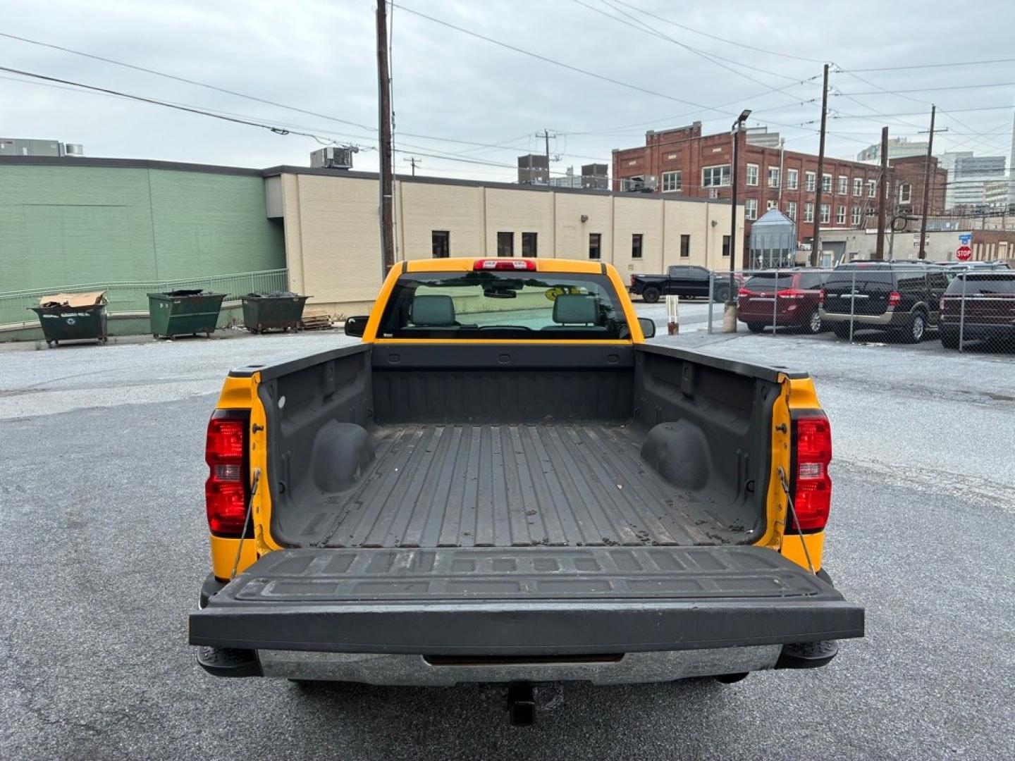 2015 YELLOW CHEVROLET SILVERADO 2500 HEAVY DUTY (1GC0CUEGXFZ) with an 6.0L engine, Automatic transmission, located at 117 North Cameron Street, Harrisburg, PA, 17101, (717) 963-8962, 40.267021, -76.875351- Photo#9