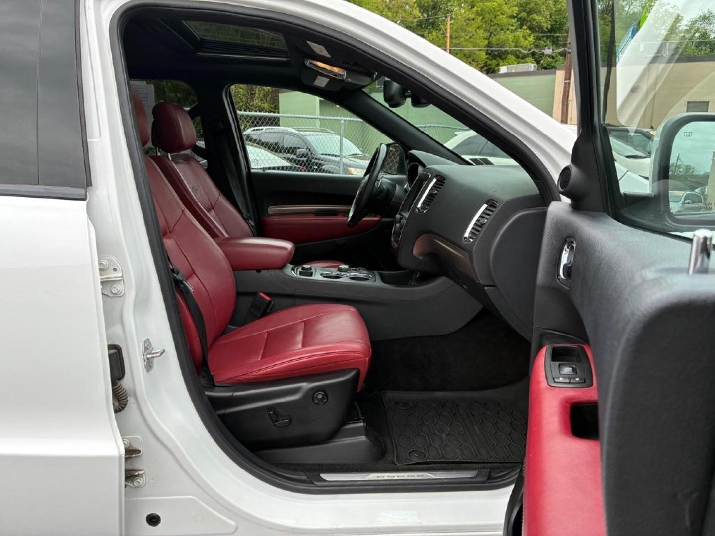 2015 WHITE DODGE DURANGO R/T (1C4SDJCT2FC) with an 5.7L engine, Automatic transmission, located at 117 North Cameron Street, Harrisburg, PA, 17101, (717) 963-8962, 40.267021, -76.875351 - WE FINANCE!!! MOST vehicles are available for financing. Good Credit/ Challenged Credit/ No Credit - ALL Trade-Ins Welcomed!!! APPLY ONLINE or CALL us TODAY Please call us to discuss your cash and/or financing options. Thanks for checking our inventory! We're here to help. - Photo#8