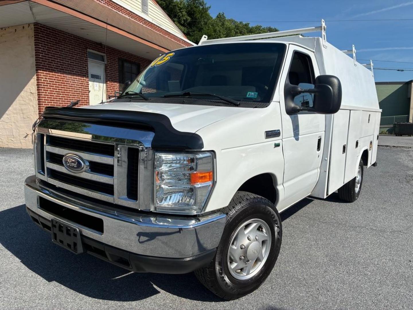 2015 WHITE FORD ECONOLINE E350 SUPER DUTY CUTAWAY VAN (1FDWE3FL6FD) with an 5.4L engine, Automatic transmission, located at 117 North Cameron Street, Harrisburg, PA, 17101, (717) 963-8962, 40.267021, -76.875351 - Utility box. WE FINANCE!!! MOST vehicles are available for financing. Good Credit/ Challenged Credit/ No Credit - ALL Trade-Ins Welcomed!!! APPLY ONLINE or CALL us TODAY Please call us to discuss your cash and/or financing options. Thanks for checking our inventory! We're here to he - Photo#0