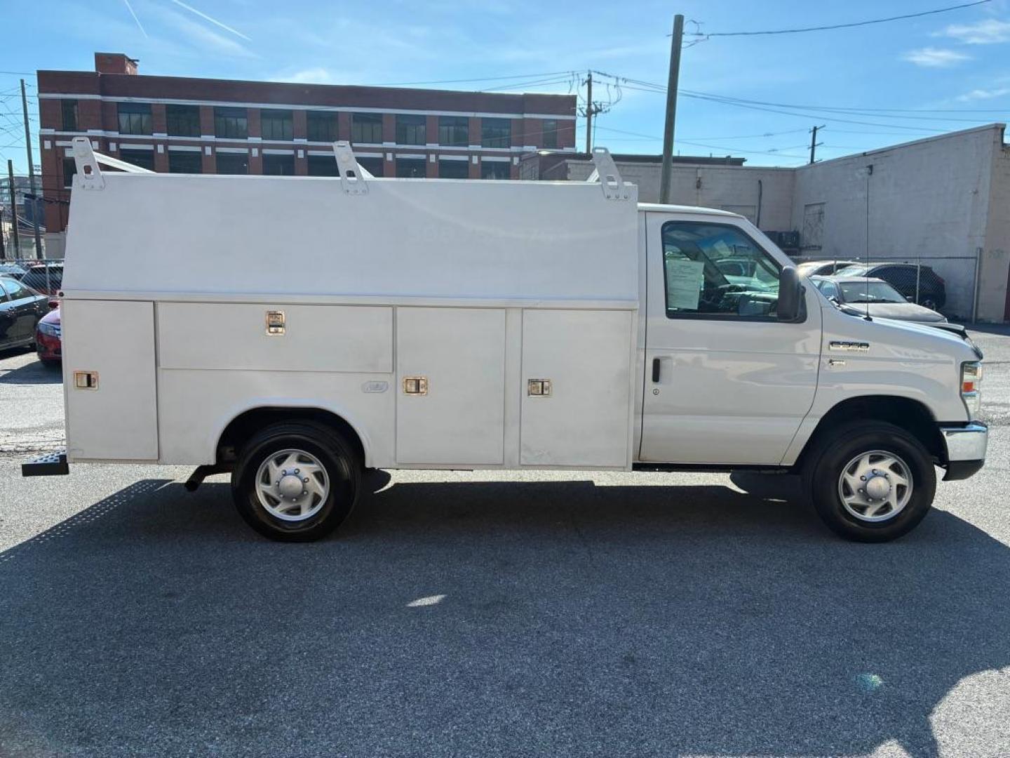 2015 WHITE FORD ECONOLINE E350 SUPER DUTY CUTAWAY VAN (1FDWE3FL6FD) with an 5.4L engine, Automatic transmission, located at 117 North Cameron Street, Harrisburg, PA, 17101, (717) 963-8962, 40.267021, -76.875351 - Utility box. WE FINANCE!!! MOST vehicles are available for financing. Good Credit/ Challenged Credit/ No Credit - ALL Trade-Ins Welcomed!!! APPLY ONLINE or CALL us TODAY Please call us to discuss your cash and/or financing options. Thanks for checking our inventory! We're here to he - Photo#5