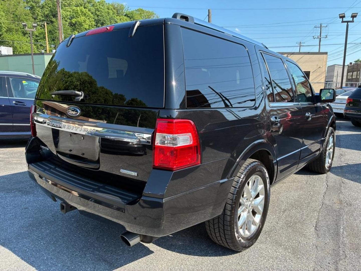 2015 BLACK FORD EXPEDITION LIMITED (1FMJU2AT7FE) with an 3.5L engine, Automatic transmission, located at 117 North Cameron Street, Harrisburg, PA, 17101, (717) 963-8962, 40.267021, -76.875351 - WE FINANCE!!! MOST vehicles are available for financing. Good Credit/ Challenged Credit/ No Credit - ALL Trade-Ins Welcomed!!! APPLY ONLINE or CALL us TODAY Please call us to discuss your cash and/or financing options. Thanks for checking our inventory! We're here to help. - Photo#4