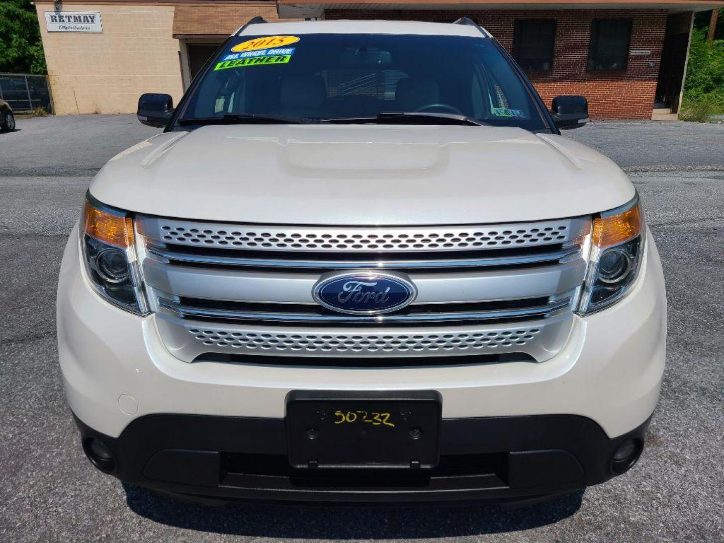 2015 WHITE FORD EXPLORER XLT (1FM5K8D82FG) with an 3.5L engine, Automatic transmission, located at 117 North Cameron Street, Harrisburg, PA, 17101, (717) 963-8962, 40.267021, -76.875351 - WE FINANCE!!! Good Credit/ Bad Credit/ No Credit - ALL Trade-Ins Welcomed!!! ***Guaranteed Credit Approval*** APPLY ONLINE or CALL us TODAY ;) Internet Prices and Marketplace Prices are SPECIAL discounted ***CASH DEALS*** Retail Prices are higher. Please call us to discuss your cash and finan - Photo#4