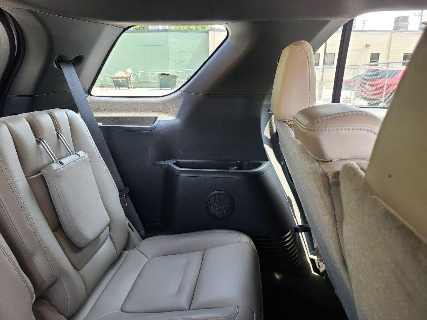 2015 WHITE FORD EXPLORER XLT (1FM5K8D82FG) with an 3.5L engine, Automatic transmission, located at 117 North Cameron Street, Harrisburg, PA, 17101, (717) 963-8962, 40.267021, -76.875351 - WE FINANCE!!! Good Credit/ Bad Credit/ No Credit - ALL Trade-Ins Welcomed!!! ***Guaranteed Credit Approval*** APPLY ONLINE or CALL us TODAY ;) Internet Prices and Marketplace Prices are SPECIAL discounted ***CASH DEALS*** Retail Prices are higher. Please call us to discuss your cash and finan - Photo#8
