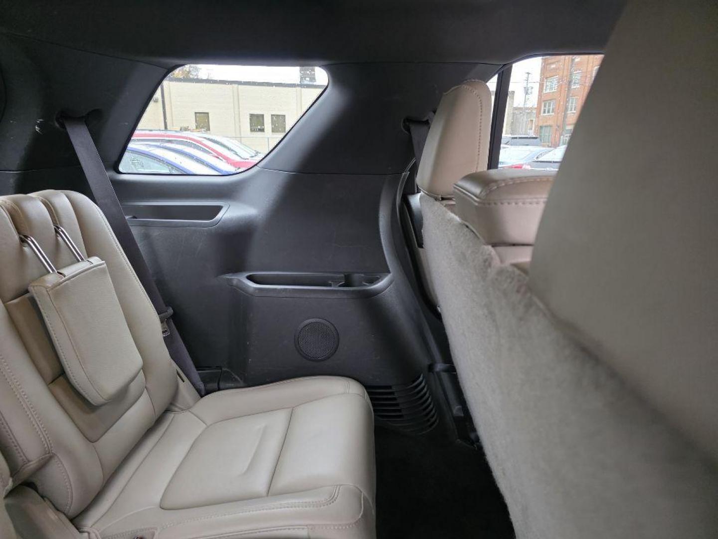 2015 WHITE FORD EXPLORER XLT (1FM5K8D89FG) with an 3.5L engine, Automatic transmission, located at 117 North Cameron Street, Harrisburg, PA, 17101, (717) 963-8962, 40.267021, -76.875351 - WE FINANCE!!! Good Credit/ Bad Credit/ No Credit - ALL Trade-Ins Welcomed!!! ***Guaranteed Credit Approval*** APPLY ONLINE or CALL us TODAY ;) Please call us to discuss your cash and financing options. - Photo#17