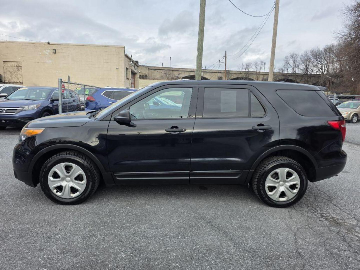 2015 BLACK FORD EXPLORER POLICE INTERCEPTOR (1FM5K8AR4FG) with an 3.7L engine, Automatic transmission, located at 117 North Cameron Street, Harrisburg, PA, 17101, (717) 963-8962, 40.267021, -76.875351 - WE FINANCE!!! Good Credit/ Bad Credit/ No Credit - ALL Trade-Ins Welcomed!!! ***Guaranteed Credit Approval*** APPLY ONLINE or CALL us TODAY ;) Please call us to discuss your cash and financing options. - Photo#1