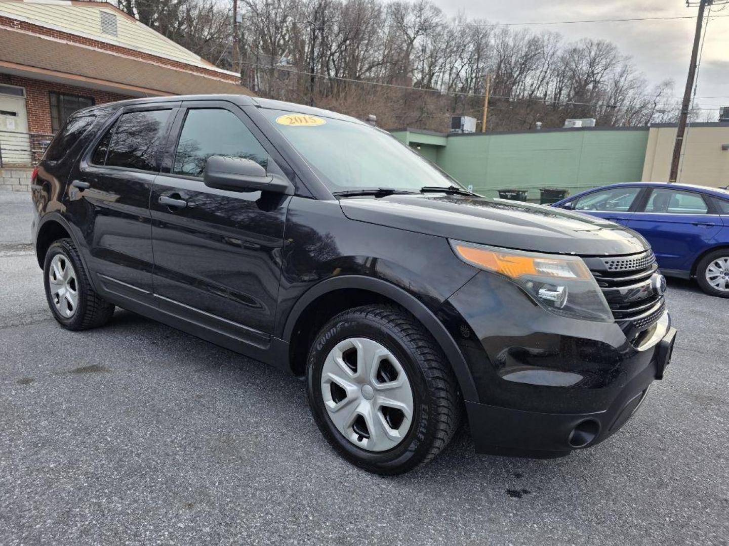 2015 BLACK FORD EXPLORER POLICE INTERCEPTOR (1FM5K8AR4FG) with an 3.7L engine, Automatic transmission, located at 117 North Cameron Street, Harrisburg, PA, 17101, (717) 963-8962, 40.267021, -76.875351 - WE FINANCE!!! Good Credit/ Bad Credit/ No Credit - ALL Trade-Ins Welcomed!!! ***Guaranteed Credit Approval*** APPLY ONLINE or CALL us TODAY ;) Please call us to discuss your cash and financing options. - Photo#5