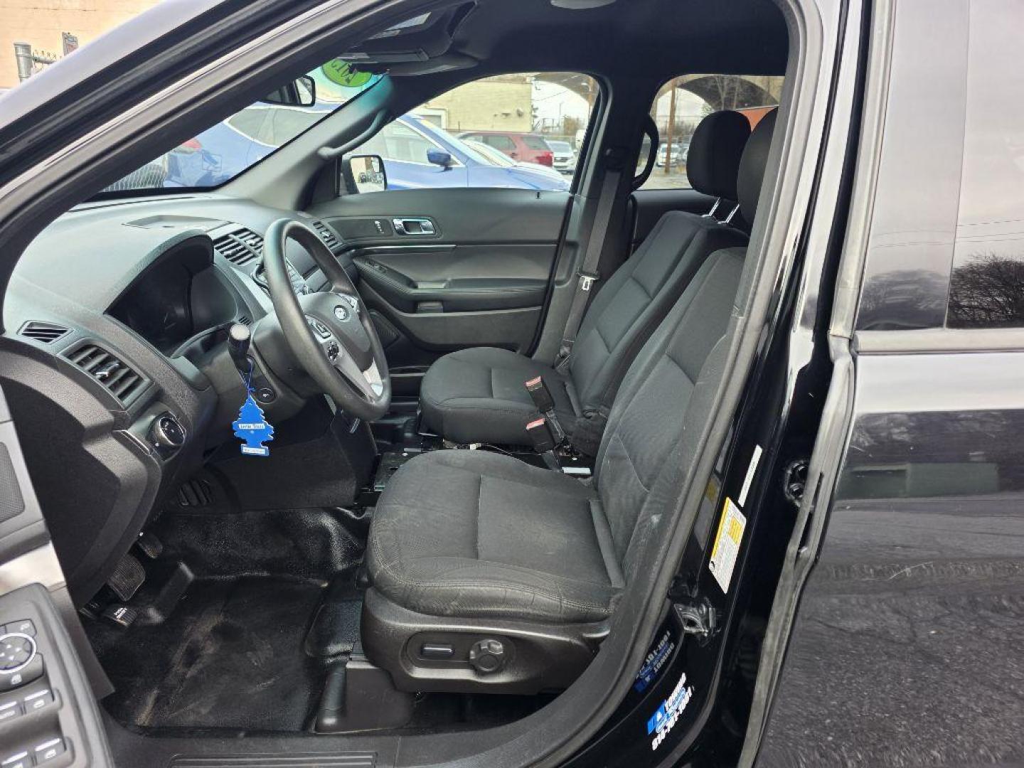 2015 BLACK FORD EXPLORER POLICE INTERCEPTOR (1FM5K8AR4FG) with an 3.7L engine, Automatic transmission, located at 117 North Cameron Street, Harrisburg, PA, 17101, (717) 963-8962, 40.267021, -76.875351 - WE FINANCE!!! Good Credit/ Bad Credit/ No Credit - ALL Trade-Ins Welcomed!!! ***Guaranteed Credit Approval*** APPLY ONLINE or CALL us TODAY ;) Please call us to discuss your cash and financing options. - Photo#12