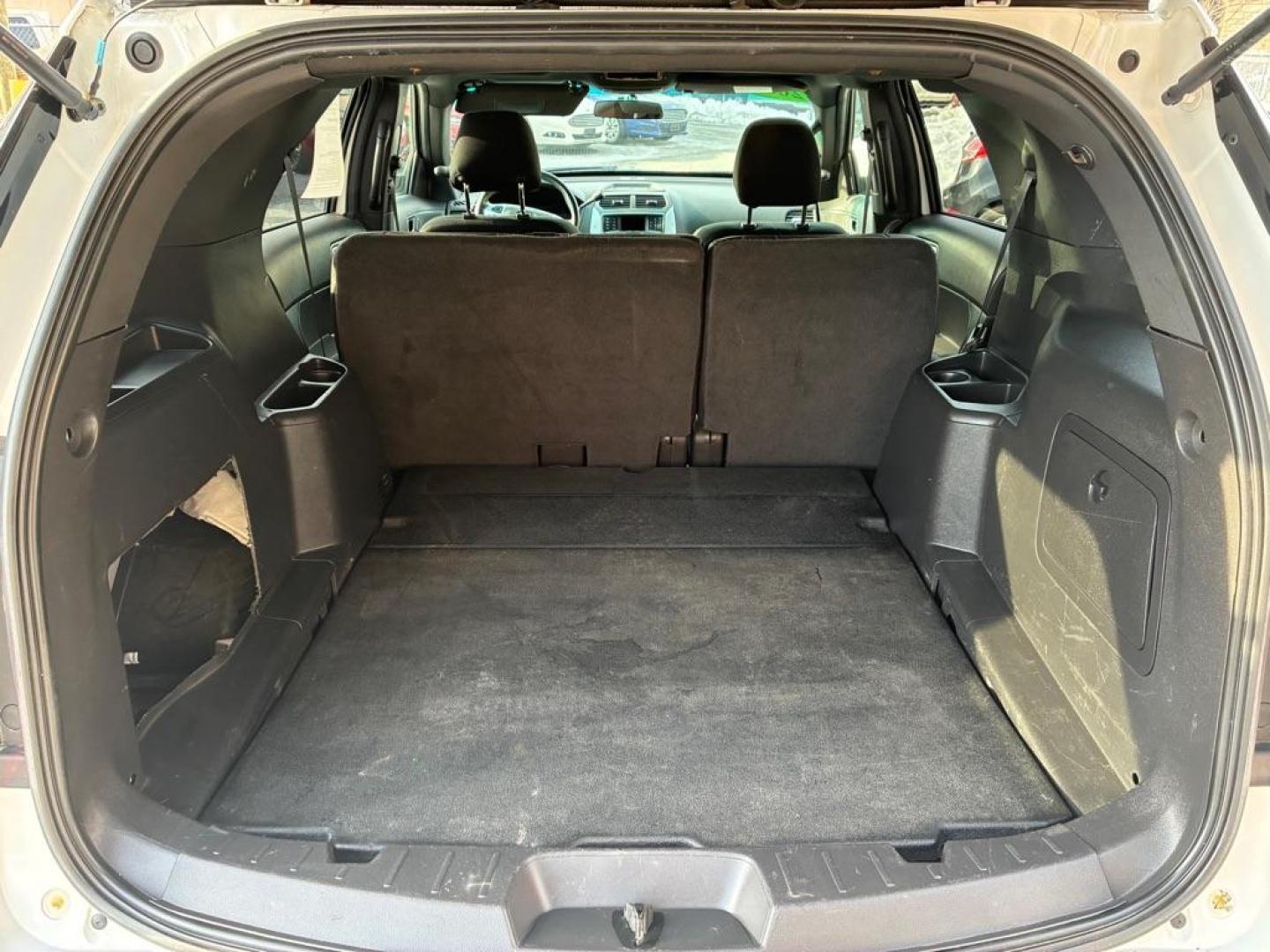 2015 WHITE FORD EXPLORER POLICE INTERCEPTOR (1FM5K8AR9FG) with an 3.7L engine, Automatic transmission, located at 117 North Cameron Street, Harrisburg, PA, 17101, (717) 963-8962, 40.267021, -76.875351 - WE FINANCE!!! Good Credit/ Challenged Credit/ No Credit - ALL Trade-Ins Welcomed!!! APPLY ONLINE or CALL us TODAY ;) Please call us to discuss your cash and/or financing options. - Photo#10