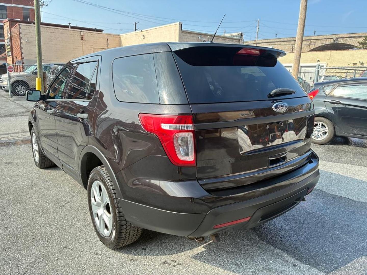 2015 BROWN FORD EXPLORER POLICE INTERCEPTOR (1FM5K8AR9FG) with an 3.7L engine, Automatic transmission, located at 117 North Cameron Street, Harrisburg, PA, 17101, (717) 963-8962, 40.267021, -76.875351 - WE FINANCE!!! Good Credit/ Challenged Credit/ No Credit - ALL Trade-Ins Welcomed!!! APPLY ONLINE or CALL us TODAY ;) Please call us to discuss your cash and/or financing options. - Photo#2