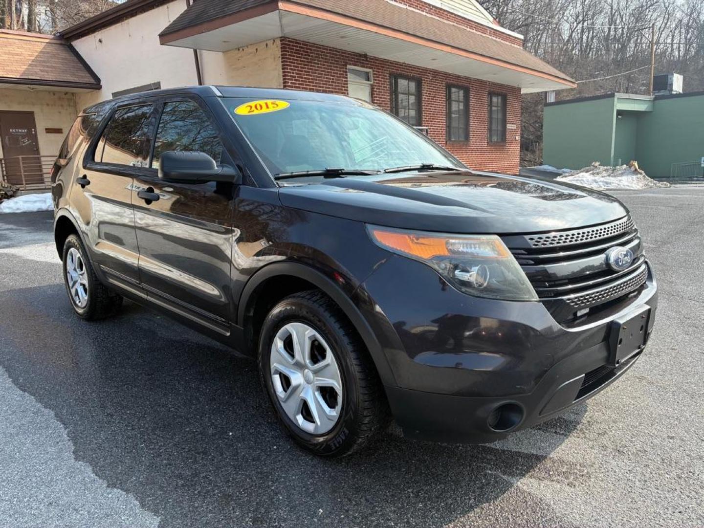 2015 BROWN FORD EXPLORER POLICE INTERCEPTOR (1FM5K8AR9FG) with an 3.7L engine, Automatic transmission, located at 117 North Cameron Street, Harrisburg, PA, 17101, (717) 963-8962, 40.267021, -76.875351 - WE FINANCE!!! Good Credit/ Challenged Credit/ No Credit - ALL Trade-Ins Welcomed!!! APPLY ONLINE or CALL us TODAY ;) Please call us to discuss your cash and/or financing options. - Photo#6