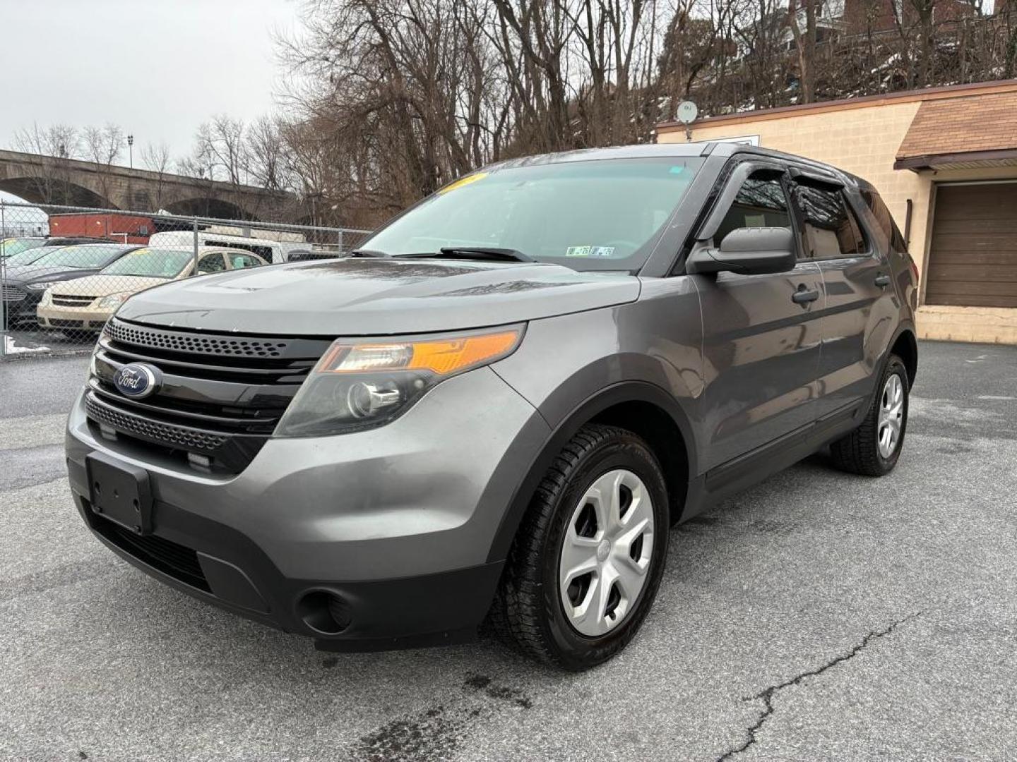 2015 GRAY FORD EXPLORER POLICE INTERCEPTOR (1FM5K8AR7FG) with an 3.7L engine, Automatic transmission, located at 117 North Cameron Street, Harrisburg, PA, 17101, (717) 963-8962, 40.267021, -76.875351 - WE FINANCE!!! Good Credit/ Challenged Credit/ No Credit - ALL Trade-Ins Welcomed!!! APPLY ONLINE or CALL us TODAY ;) Please call us to discuss your cash and/or financing options. - Photo#0
