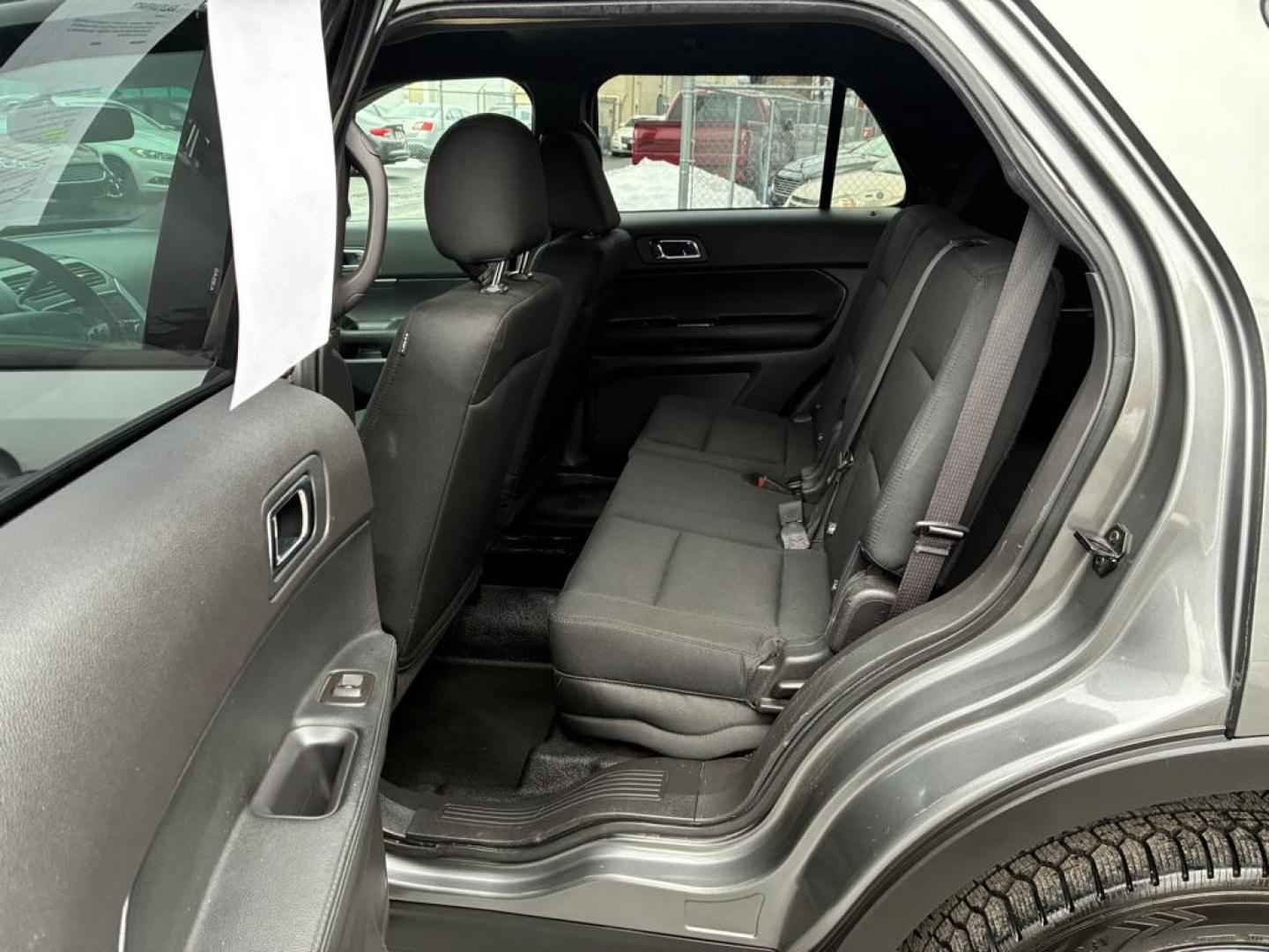 2015 GRAY FORD EXPLORER POLICE INTERCEPTOR (1FM5K8AR7FG) with an 3.7L engine, Automatic transmission, located at 117 North Cameron Street, Harrisburg, PA, 17101, (717) 963-8962, 40.267021, -76.875351 - WE FINANCE!!! Good Credit/ Challenged Credit/ No Credit - ALL Trade-Ins Welcomed!!! APPLY ONLINE or CALL us TODAY ;) Please call us to discuss your cash and/or financing options. - Photo#11