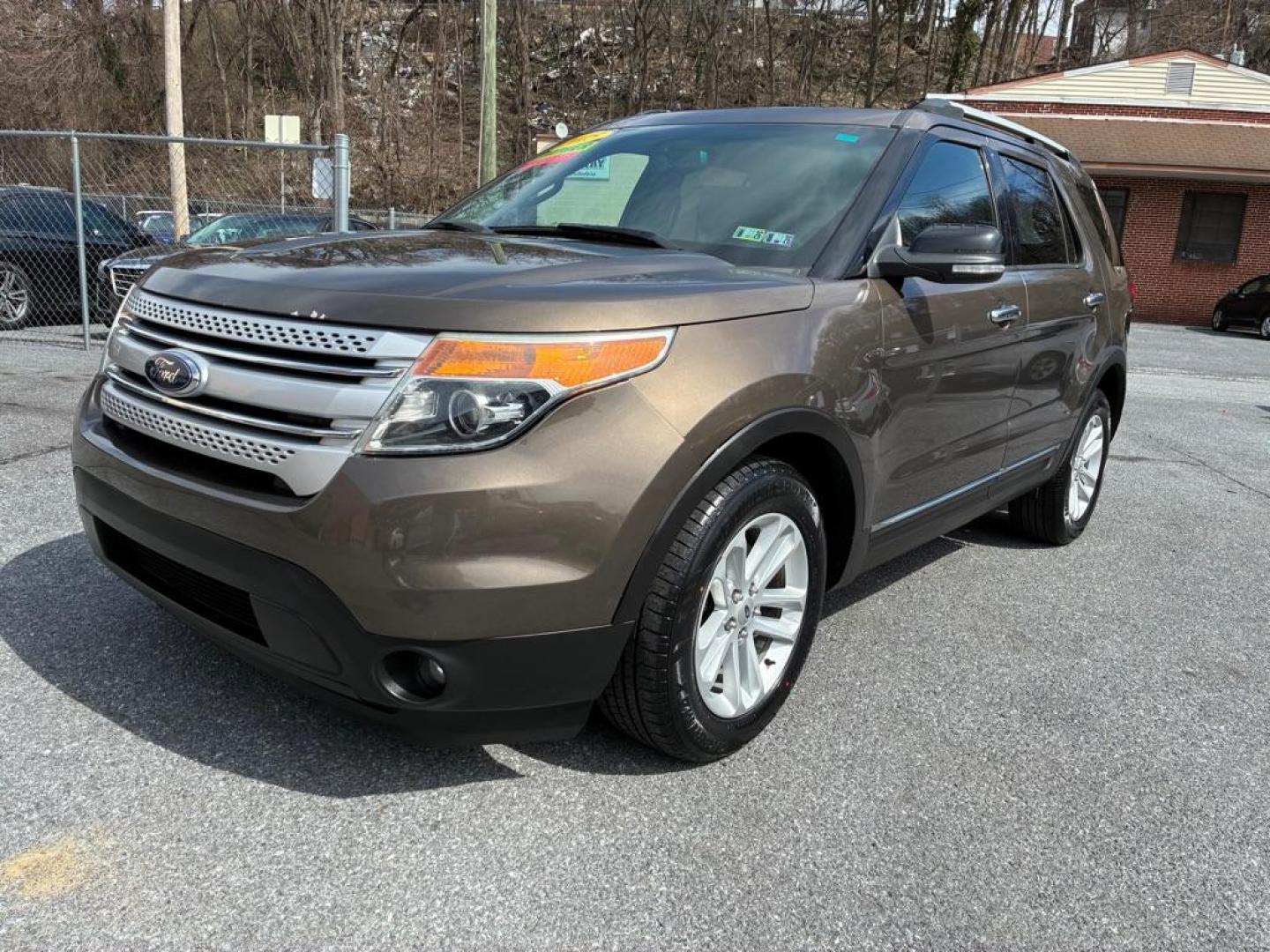 2015 BROWN FORD EXPLORER XLT (1FM5K8D84FG) with an 3.5L engine, Automatic transmission, located at 117 North Cameron Street, Harrisburg, PA, 17101, (717) 963-8962, 40.267021, -76.875351 - Photo#0