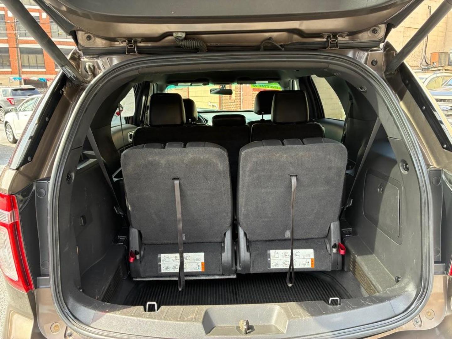 2015 BROWN FORD EXPLORER XLT (1FM5K8D84FG) with an 3.5L engine, Automatic transmission, located at 117 North Cameron Street, Harrisburg, PA, 17101, (717) 963-8962, 40.267021, -76.875351 - Photo#11