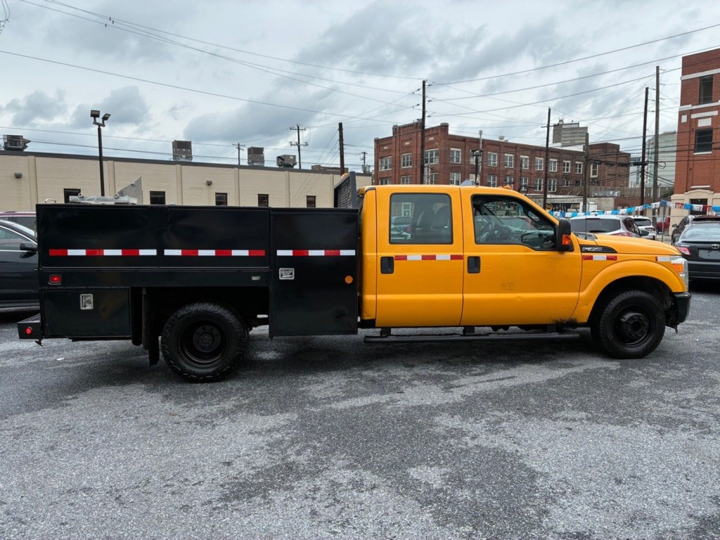 2015 YELLOW FORD F350 SUPER DUTY (1FD8W3G68FE) with an 6.2L engine, Automatic transmission, located at 131 N Cameron st, Harrisburg, PA, 17101, (717) 561-2926, 40.267086, -76.875374 - Vehicle Features: Hard Top 8-Cylinder Flex Natural A/T Power Steering GRY Vinyl Seats A/C Power Windows Power Door Locks Driver Air Bag WE FINANCE!!! MOST vehicles are available for financing. Good Credit/ Challenged Credit/ No Credit - ALL Trade-Ins Welcomed!!! APPLY ONLINE or C- Photo#5