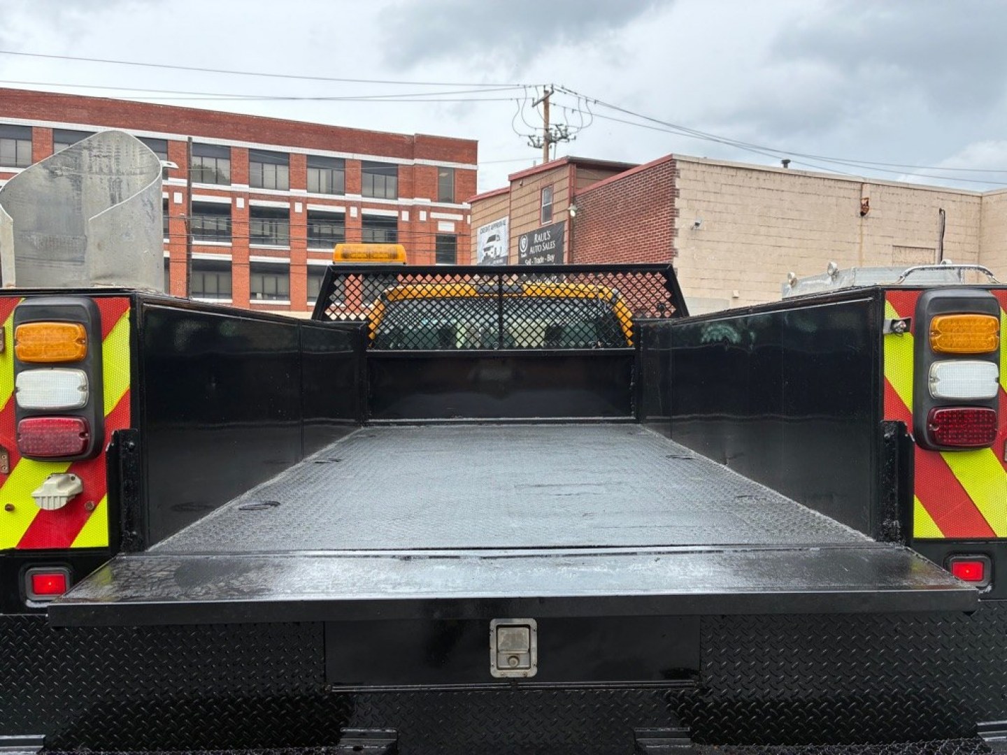 2015 YELLOW FORD F350 SUPER DUTY (1FD8W3G68FE) with an 6.2L engine, Automatic transmission, located at 131 N Cameron st, Harrisburg, PA, 17101, (717) 561-2926, 40.267086, -76.875374 - Vehicle Features: Hard Top 8-Cylinder Flex Natural A/T Power Steering GRY Vinyl Seats A/C Power Windows Power Door Locks Driver Air Bag WE FINANCE!!! MOST vehicles are available for financing. Good Credit/ Challenged Credit/ No Credit - ALL Trade-Ins Welcomed!!! APPLY ONLINE or C- Photo#11