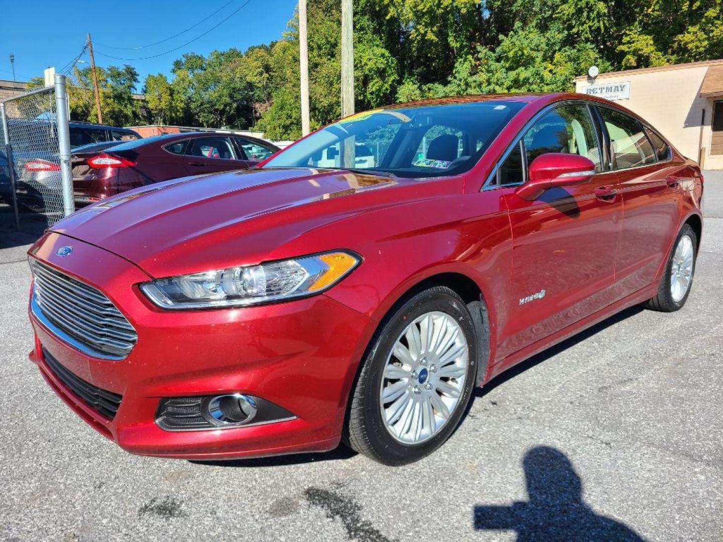 2015 RED FORD FUSION SE HYBRID (3FA6P0LU9FR) with an 2.0L engine, Continuously Variable transmission, located at 117 North Cameron Street, Harrisburg, PA, 17101, (717) 963-8962, 40.267021, -76.875351 - WE FINANCE!!! Good Credit/ Bad Credit/ No Credit - ALL Trade-Ins Welcomed!!! ***Guaranteed Credit Approval*** APPLY ONLINE or CALL us TODAY ;) Please call us to discuss your cash and financing options. - Photo#0
