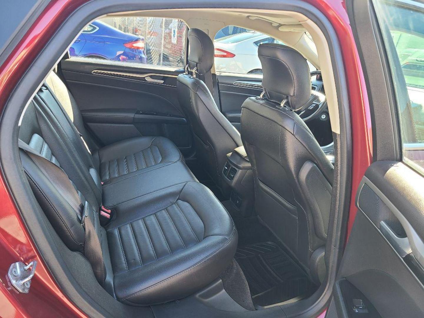 2015 RED FORD FUSION SE HYBRID (3FA6P0LU9FR) with an 2.0L engine, Continuously Variable transmission, located at 117 North Cameron Street, Harrisburg, PA, 17101, (717) 963-8962, 40.267021, -76.875351 - WE FINANCE!!! Good Credit/ Bad Credit/ No Credit - ALL Trade-Ins Welcomed!!! ***Guaranteed Credit Approval*** APPLY ONLINE or CALL us TODAY ;) Please call us to discuss your cash and financing options. - Photo#9
