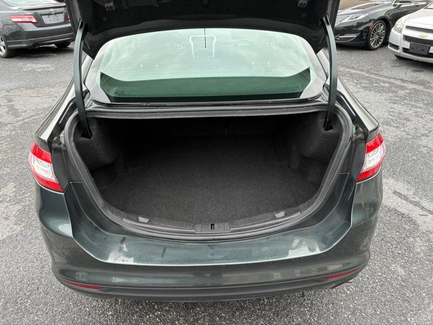 2015 GREEN FORD FUSION SE (3FA6P0HD4FR) with an 1.5L engine, Automatic transmission, located at 117 North Cameron Street, Harrisburg, PA, 17101, (717) 963-8962, 40.267021, -76.875351 - WE FINANCE!!! MOST vehicles are available for financing. Good Credit/ Challenged Credit/ No Credit - ALL Trade-Ins Welcomed!!! APPLY ONLINE or CALL us TODAY Please call us to discuss your cash and/or financing options. Thanks for checking our inventory! We're here to help.- Photo#10