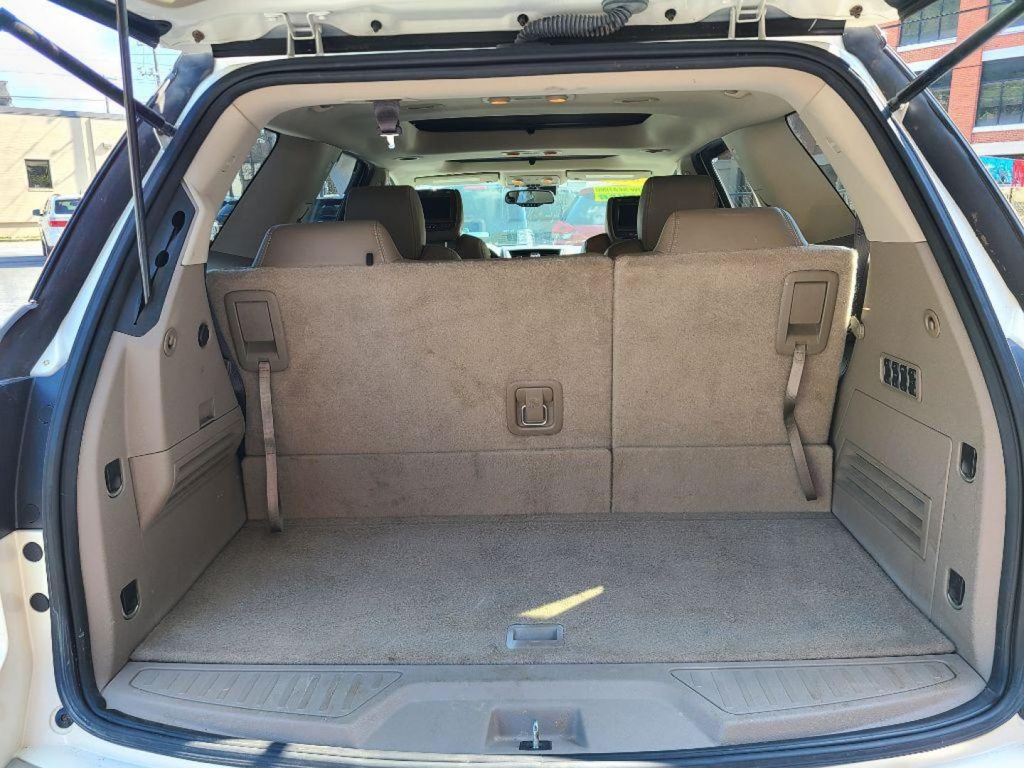 2015 WHITE GMC ACADIA DENALI (1GKKVTKD7FJ) with an 3.6L engine, Automatic transmission, located at 7981 Paxton Street, Harrisburg, PA, 17111, (717) 561-2926, 40.261490, -76.749229 - WE FINANCE!!! Good Credit/ Bad Credit/ No Credit - ALL Trade-Ins Welcomed!!! ***Guaranteed Credit Approval*** APPLY ONLINE or CALL us TODAY ;) Internet Prices and Marketplace Prices are SPECIAL discounted ***CASH DEALS*** Retail Prices are higher. Please call us to discuss your cash and finan - Photo#15