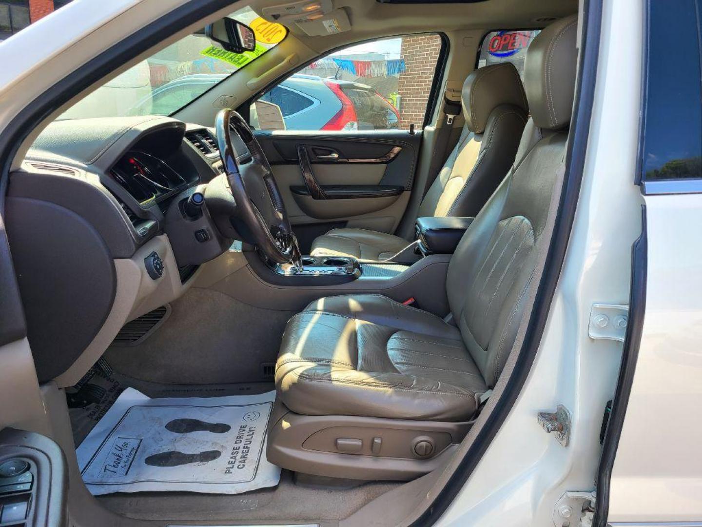 2015 WHITE GMC ACADIA DENALI (1GKKVTKD7FJ) with an 3.6L engine, Automatic transmission, located at 7981 Paxton Street, Harrisburg, PA, 17111, (717) 561-2926, 40.261490, -76.749229 - WE FINANCE!!! Good Credit/ Bad Credit/ No Credit - ALL Trade-Ins Welcomed!!! ***Guaranteed Credit Approval*** APPLY ONLINE or CALL us TODAY ;) Internet Prices and Marketplace Prices are SPECIAL discounted ***CASH DEALS*** Retail Prices are higher. Please call us to discuss your cash and finan - Photo#16