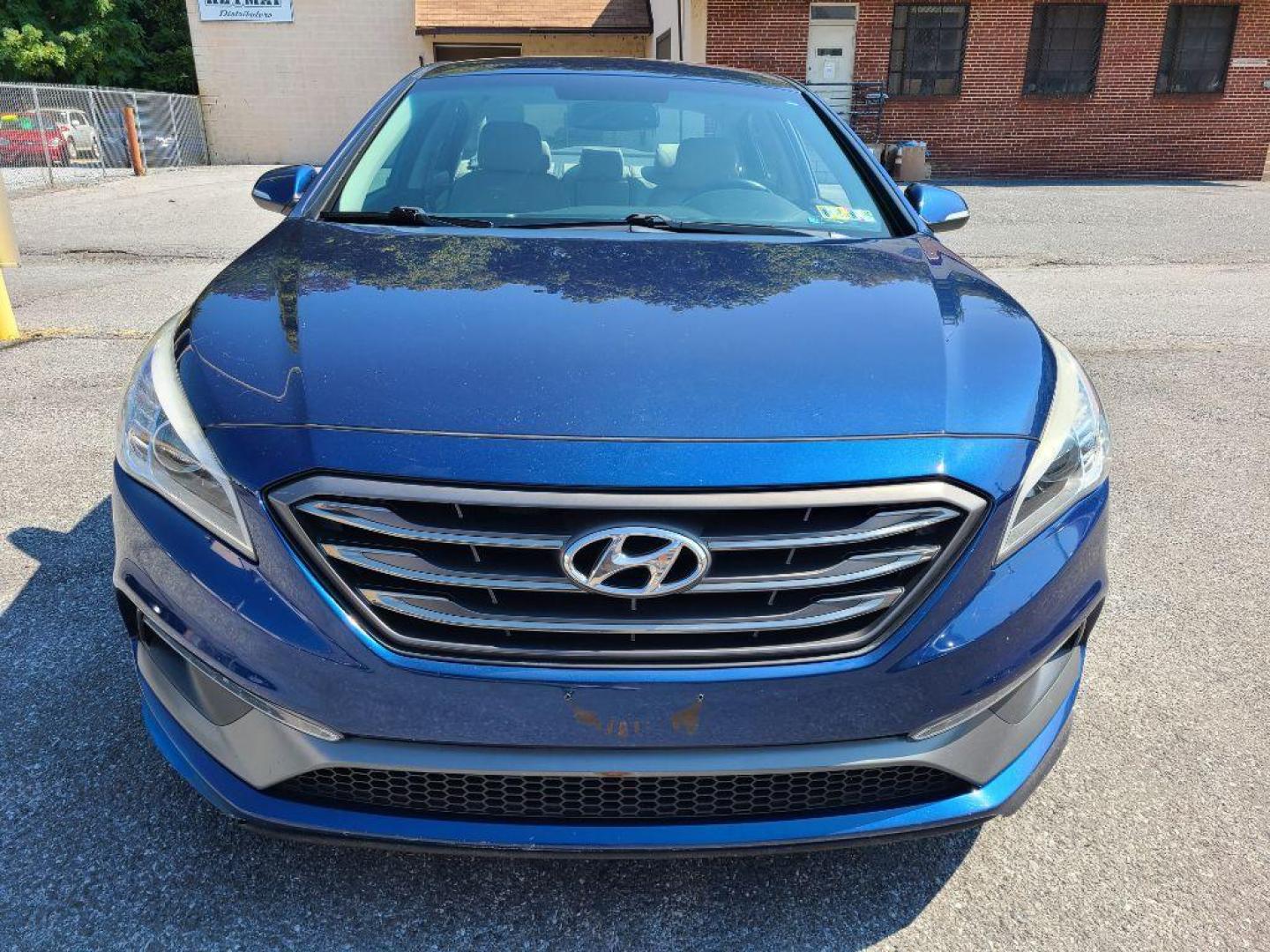 2015 BLUE HYUNDAI SONATA SPORT (5NPE34AF4FH) with an 2.4L engine, Automatic transmission, located at 7981 Paxton Street, Harrisburg, PA, 17111, (717) 561-2926, 40.261490, -76.749229 - WE FINANCE!!! Good Credit/ Bad Credit/ No Credit - ALL Trade-Ins Welcomed!!! ***Guaranteed Credit Approval*** APPLY ONLINE or CALL us TODAY ;) Please call us to discuss your cash and financing options. - Photo#7