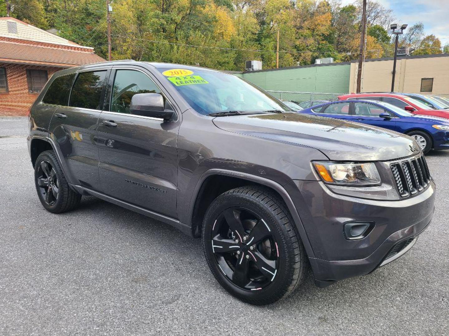 2015 GRAY JEEP GRAND CHEROKEE LAREDO (1C4RJFAG5FC) with an 3.6L engine, Automatic transmission, located at 117 North Cameron Street, Harrisburg, PA, 17101, (717) 963-8962, 40.267021, -76.875351 - Photo#6