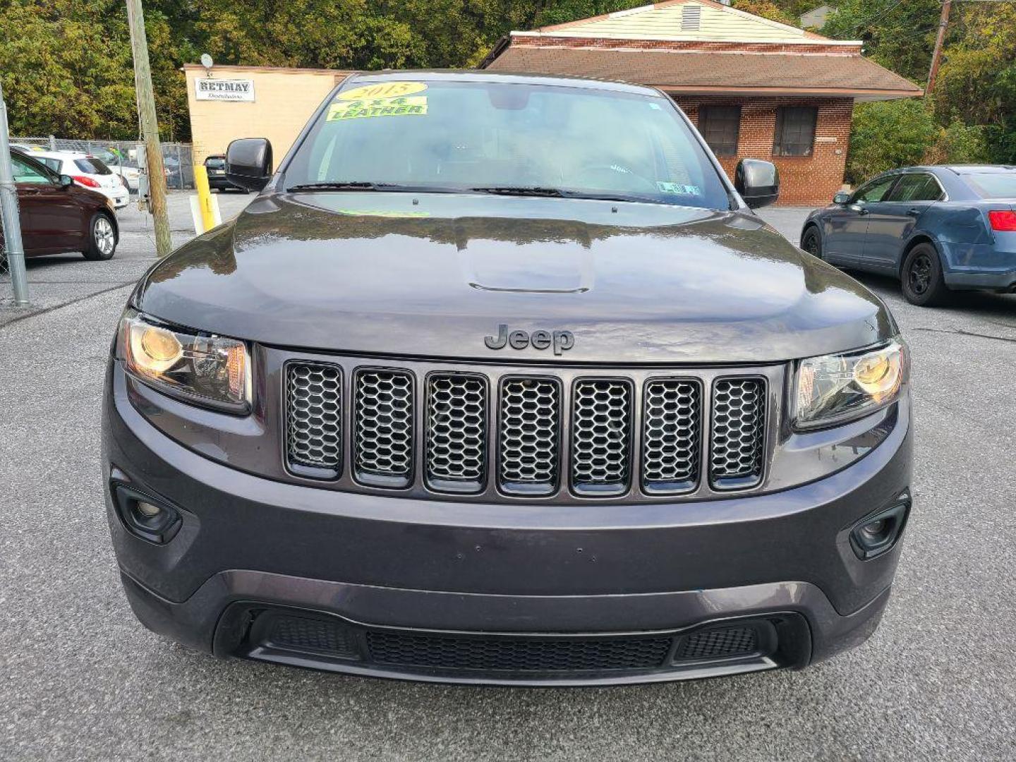 2015 GRAY JEEP GRAND CHEROKEE LAREDO (1C4RJFAG5FC) with an 3.6L engine, Automatic transmission, located at 117 North Cameron Street, Harrisburg, PA, 17101, (717) 963-8962, 40.267021, -76.875351 - Photo#7