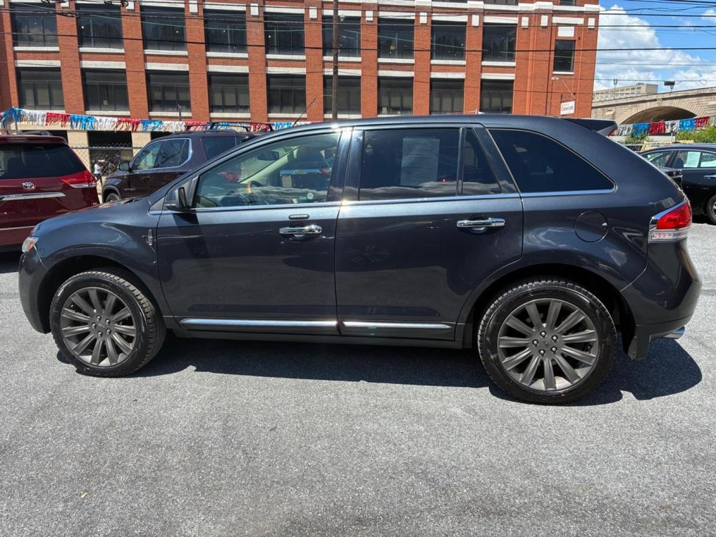2015 GRAY LINCOLN MKX (2LMDJ8JK6FB) with an 3.7L engine, Automatic transmission, located at 117 North Cameron Street, Harrisburg, PA, 17101, (717) 963-8962, 40.267021, -76.875351 - WE FINANCE!!! MOST vehicles are available for financing. Good Credit/ Challenged Credit/ No Credit - ALL Trade-Ins Welcomed!!! APPLY ONLINE or CALL us TODAY Please call us to discuss your cash and/or financing options. Thanks for checking our inventory! We're here to help. - Photo#1