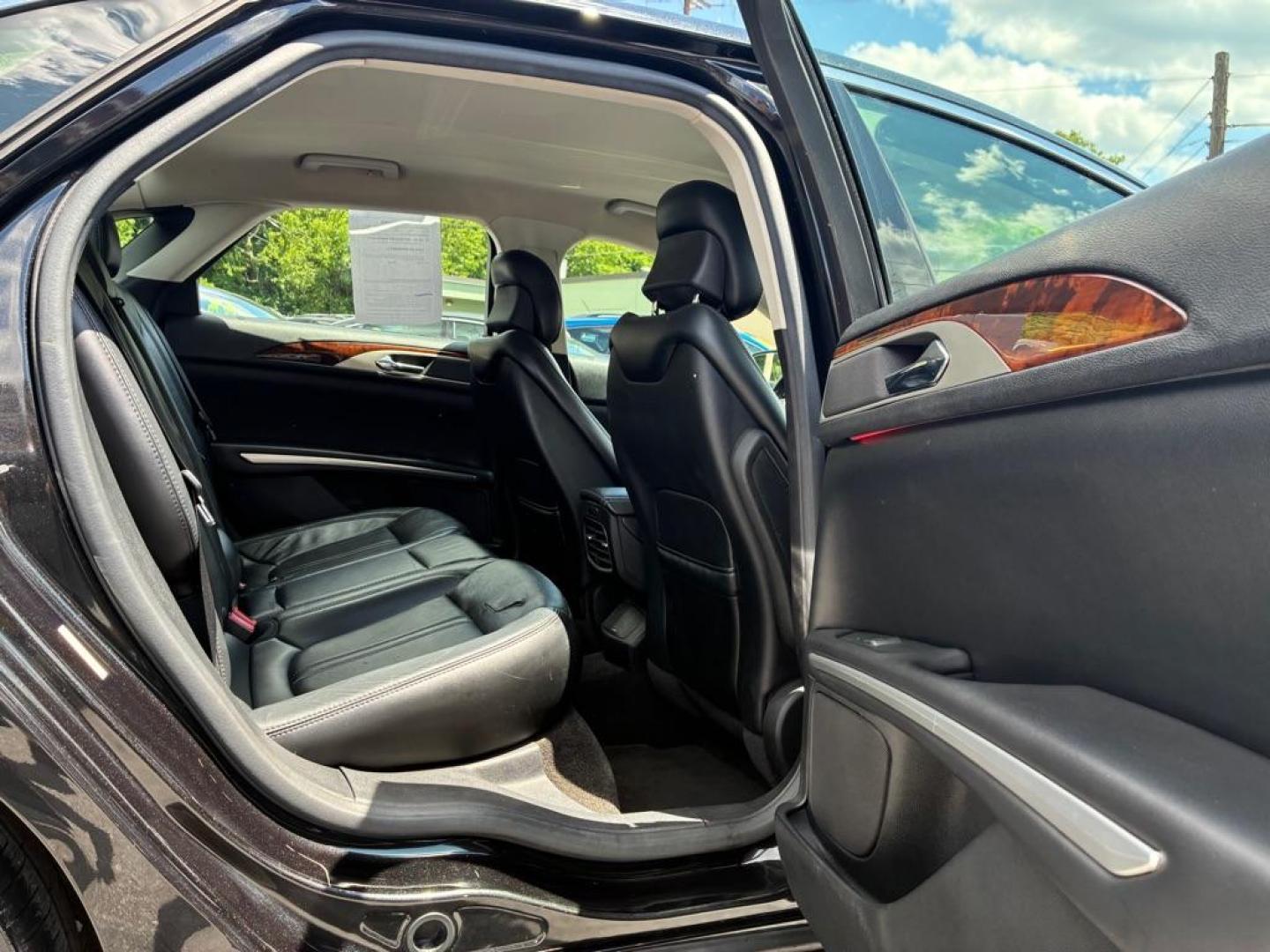 2015 GREEN LINCOLN MKZ HYBRID (3LN6L2LU0FR) with an 2.0L engine, Continuously Variable transmission, located at 117 North Cameron Street, Harrisburg, PA, 17101, (717) 963-8962, 40.267021, -76.875351 - WE FINANCE!!! MOST vehicles are available for financing. Good Credit/ Challenged Credit/ No Credit - ALL Trade-Ins Welcomed!!! APPLY ONLINE or CALL us TODAY Please call us to discuss your cash and/or financing options. Thanks for checking our inventory! We're here to help. - Photo#9