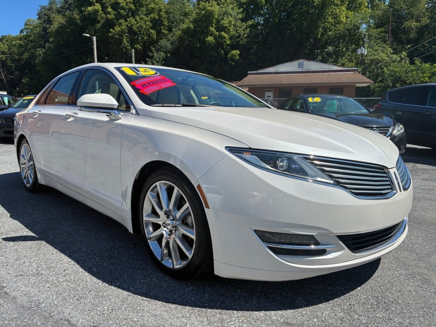 2015 WHITE LINCOLN MKZ HYBRID (3LN6L2LU5FR) with an 2.0L engine, Continuously Variable transmission, located at 117 North Cameron Street, Harrisburg, PA, 17101, (717) 963-8962, 40.267021, -76.875351 - WE FINANCE!!! MOST vehicles are available for financing. Good Credit/ Challenged Credit/ No Credit - ALL Trade-Ins Welcomed!!! APPLY ONLINE or CALL us TODAY Please call us to discuss your cash and/or financing options. Thanks for checking our inventory! We're here to help.- Photo#6
