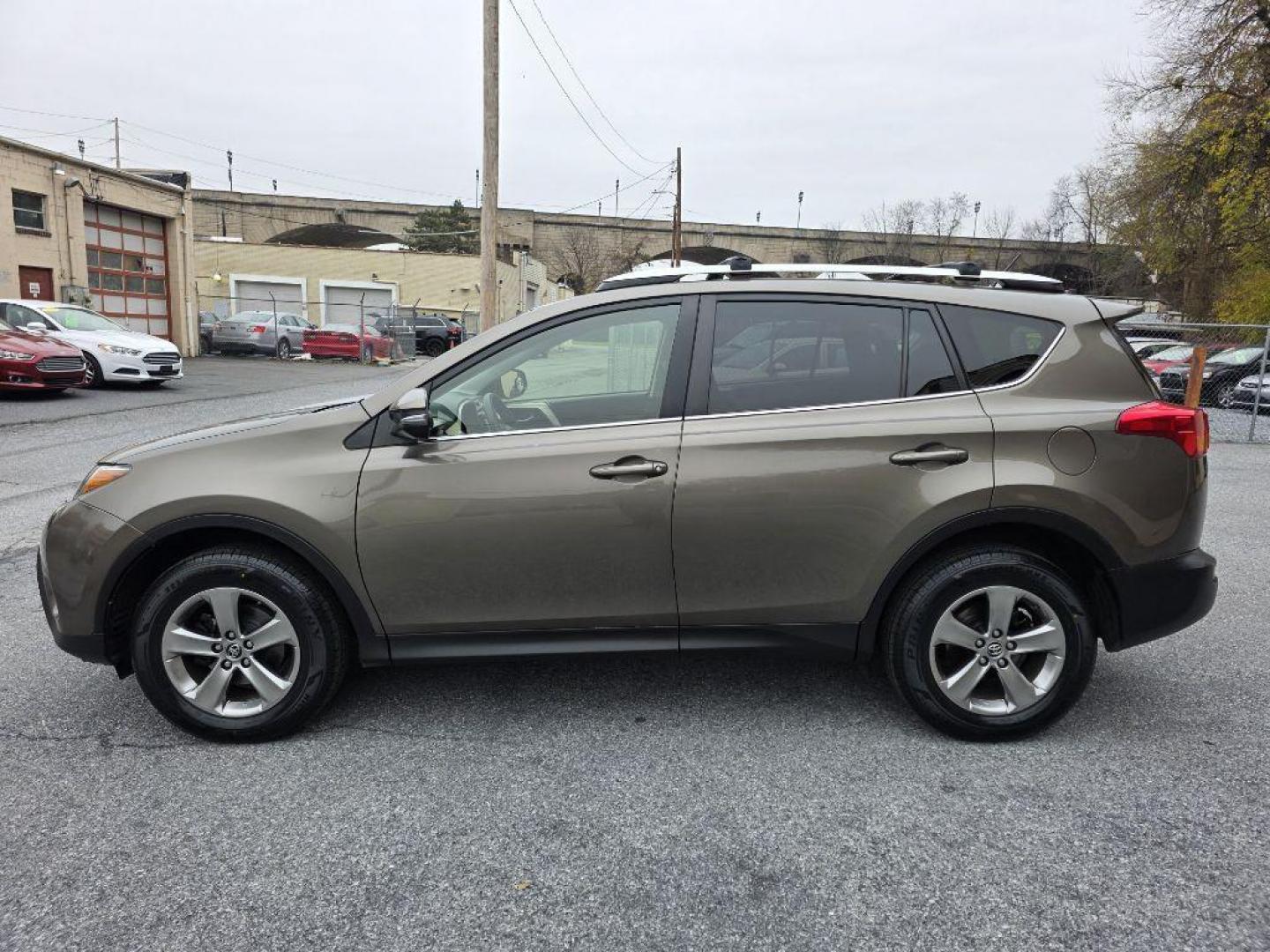 2015 BEIGE TOYOTA RAV4 XLE (JTMRFREV3FD) with an 2.5L engine, Automatic transmission, located at 117 North Cameron Street, Harrisburg, PA, 17101, (717) 963-8962, 40.267021, -76.875351 - WE FINANCE!!! Good Credit/ Bad Credit/ No Credit - ALL Trade-Ins Welcomed!!! ***Guaranteed Credit Approval*** APPLY ONLINE or CALL us TODAY ;) Please call us to discuss your cash and financing options. - Photo#1