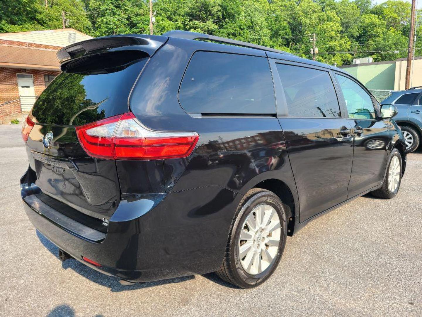 2015 BLACK TOYOTA SIENNA LE (5TDJK3DC3FS) with an 3.5L engine, Automatic transmission, located at 117 North Cameron Street, Harrisburg, PA, 17101, (717) 963-8962, 40.267021, -76.875351 - WE FINANCE!!! Good Credit/ Bad Credit/ No Credit - ALL Trade-Ins Welcomed!!! ***Guaranteed Credit Approval*** APPLY ONLINE or CALL us TODAY ;) Internet Prices and Marketplace Prices are SPECIAL discounted ***CASH DEALS*** Retail Prices are higher. Please call us to discuss your cash and finan - Photo#4
