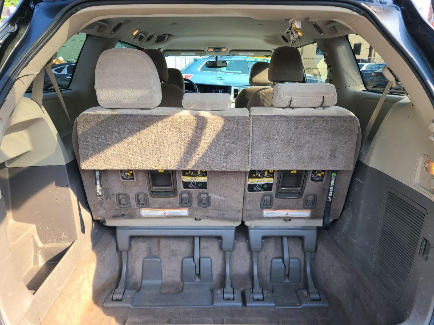 2015 BLACK TOYOTA SIENNA LE (5TDJK3DC3FS) with an 3.5L engine, Automatic transmission, located at 117 North Cameron Street, Harrisburg, PA, 17101, (717) 963-8962, 40.267021, -76.875351 - WE FINANCE!!! Good Credit/ Bad Credit/ No Credit - ALL Trade-Ins Welcomed!!! ***Guaranteed Credit Approval*** APPLY ONLINE or CALL us TODAY ;) Internet Prices and Marketplace Prices are SPECIAL discounted ***CASH DEALS*** Retail Prices are higher. Please call us to discuss your cash and finan - Photo#8