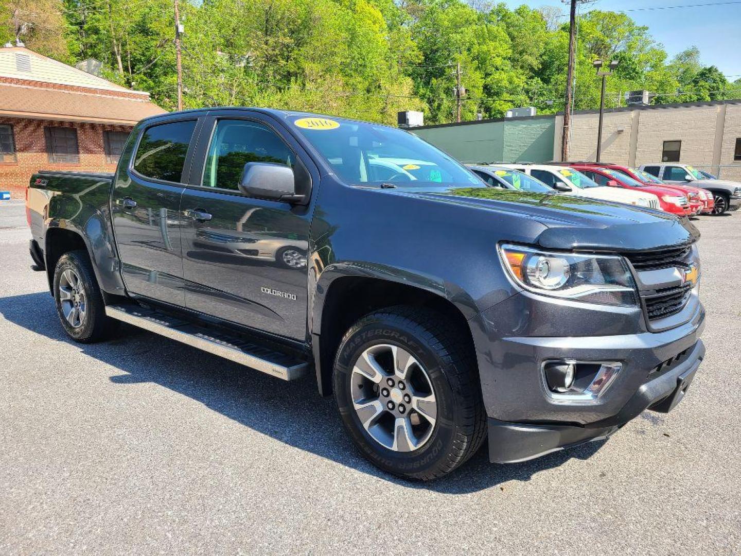 2016 GRAY CHEVROLET COLORADO Z71 (1GCGTDE35G1) with an 3.6L engine, Automatic transmission, located at 117 North Cameron Street, Harrisburg, PA, 17101, (717) 963-8962, 40.267021, -76.875351 - WE FINANCE!!! Good Credit/ Bad Credit/ No Credit - ALL Trade-Ins Welcomed!!! ***Guaranteed Credit Approval*** APPLY ONLINE or CALL us TODAY ;) Internet Prices and Marketplace Prices are SPECIAL discounted ***CASH DEALS*** Retail Prices are higher. Please call us to discuss your cash and finan - Photo#6
