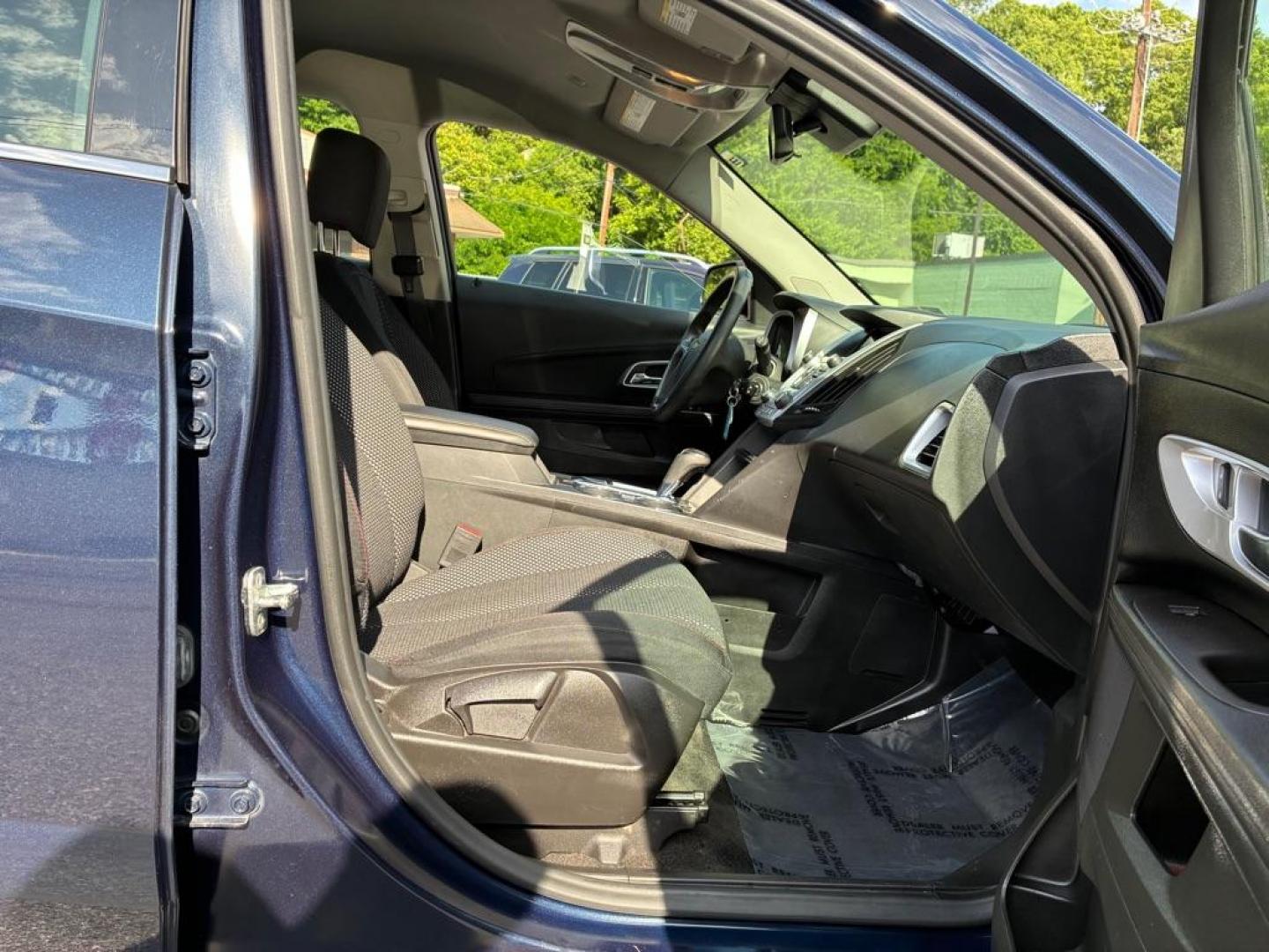 2016 BLUE CHEVROLET EQUINOX LS (2GNFLEEK4G6) with an 2.4L engine, Automatic transmission, located at 117 North Cameron Street, Harrisburg, PA, 17101, (717) 963-8962, 40.267021, -76.875351 - WE FINANCE!!! MOST vehicles are available for financing. Good Credit/ Challenged Credit/ No Credit - ALL Trade-Ins Welcomed!!! APPLY ONLINE or CALL us TODAY Please call us to discuss your cash and/or financing options. Thanks for cheching our inventory! We're here to help. - Photo#8